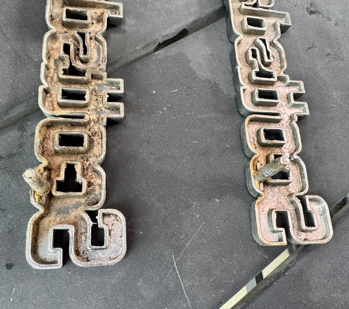 1975-80 Scottsdale 10 Fender Emblem