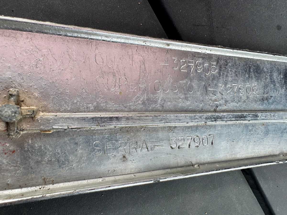 1973-74 GMC 3500 Fender badge