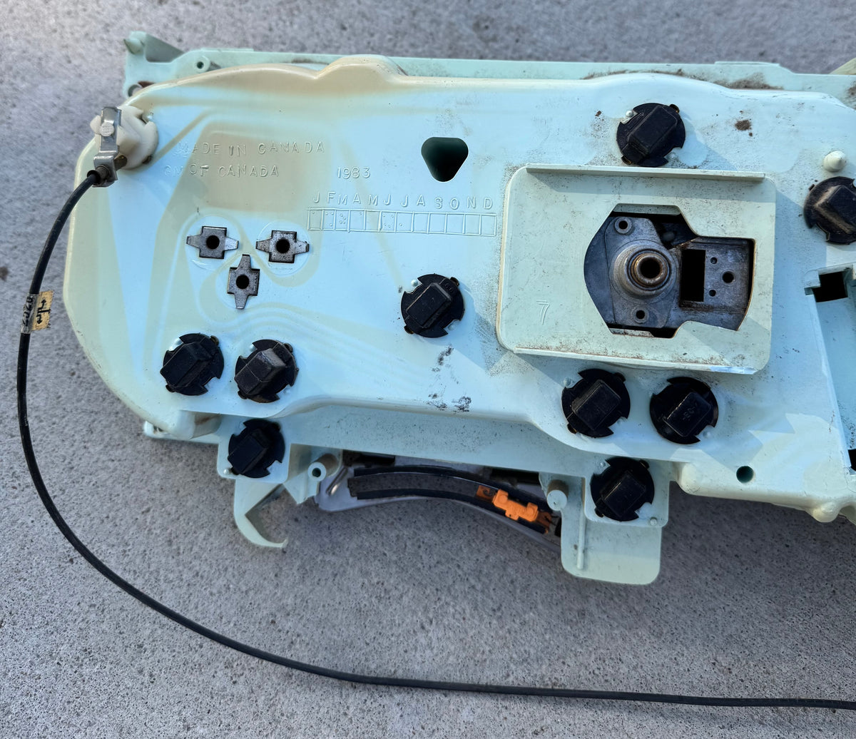 1980 Instrument cluster