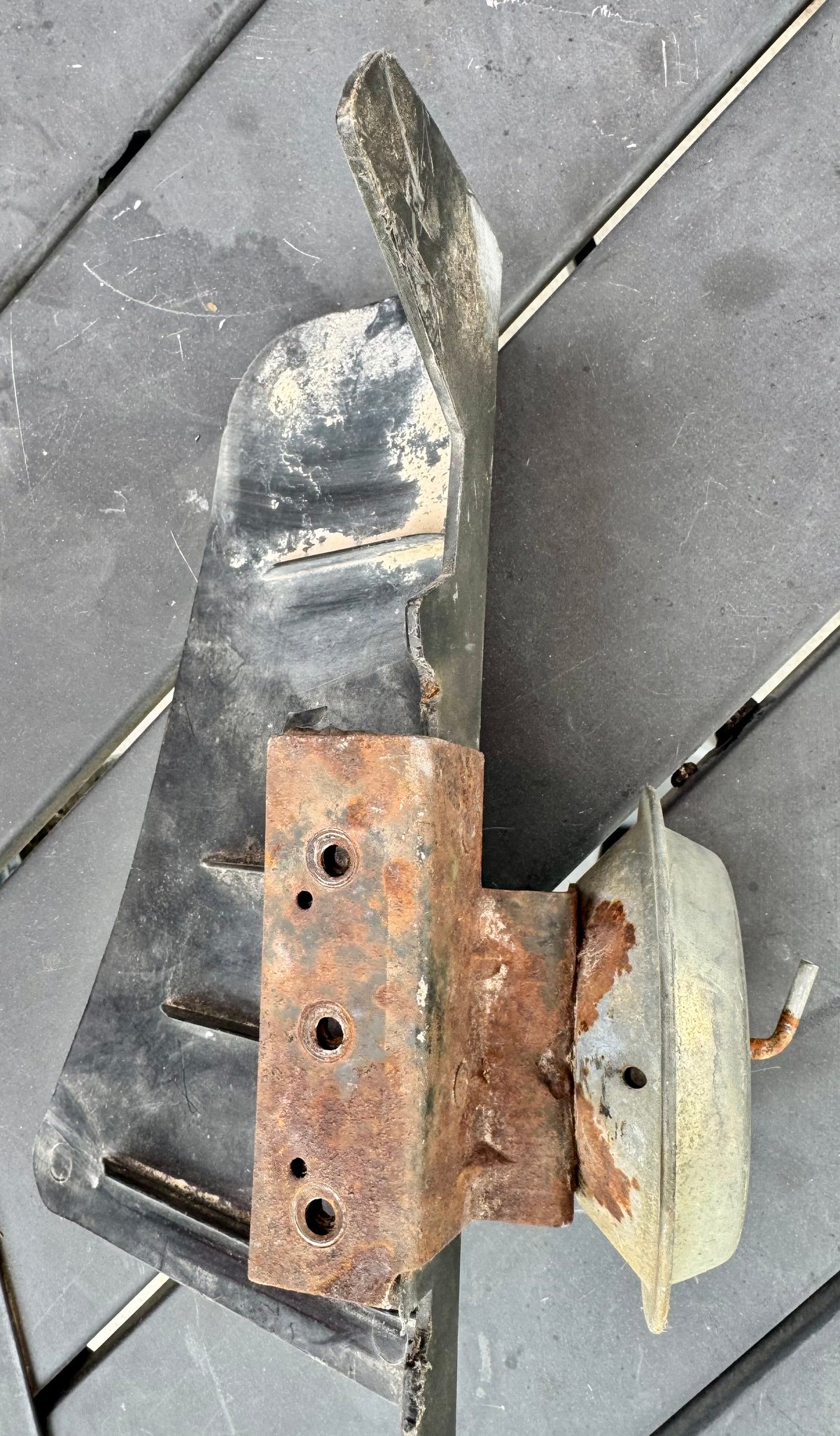 1973-1991 Vacuum valve