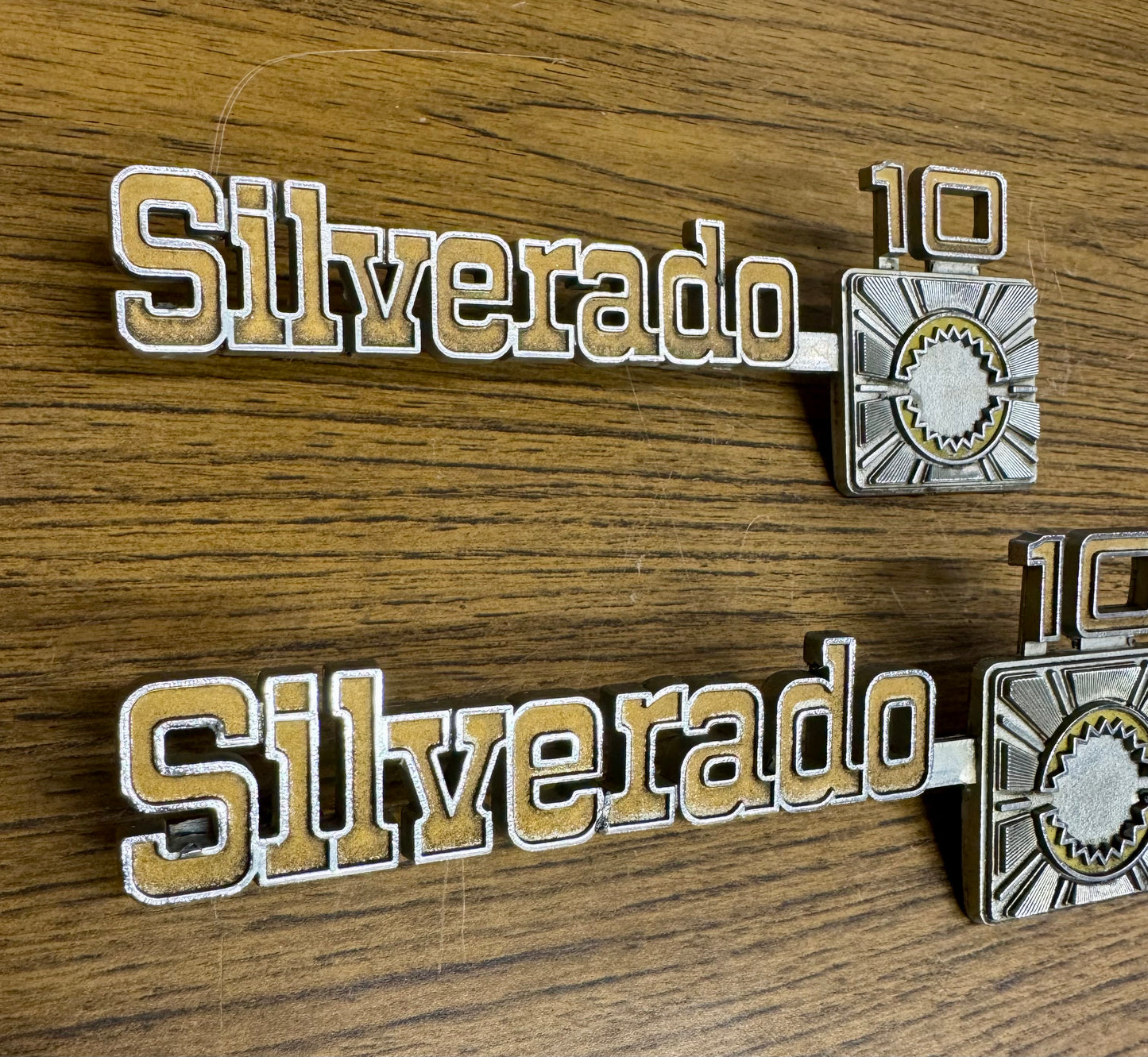 1975-1980 Silverado fender emblems