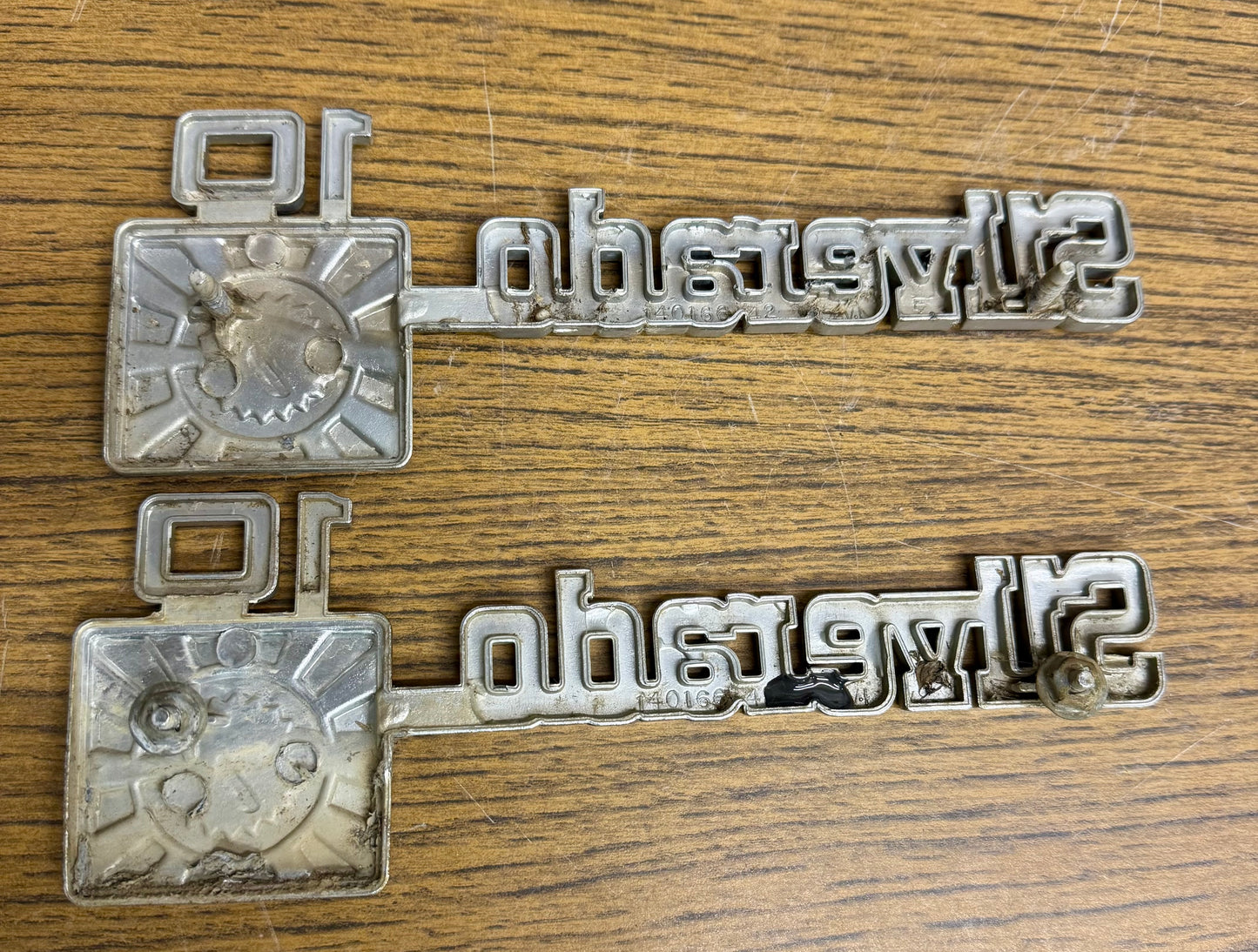 1975-1980 Silverado fender emblems