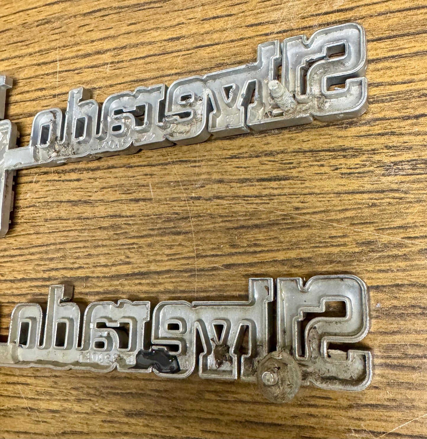 1975-1980 Silverado fender emblems