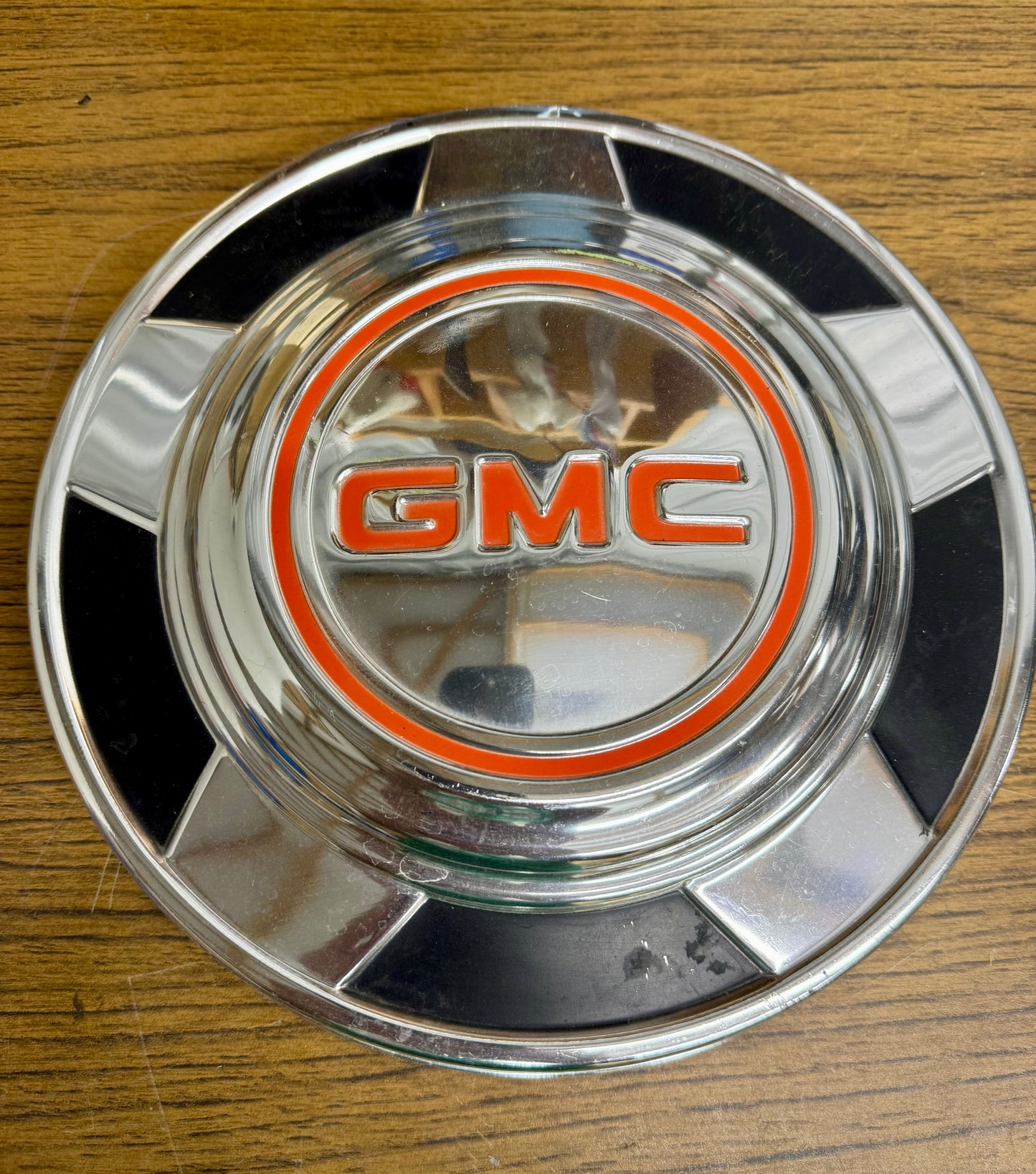 1976-1988 GMC 1/2 ton hubcap