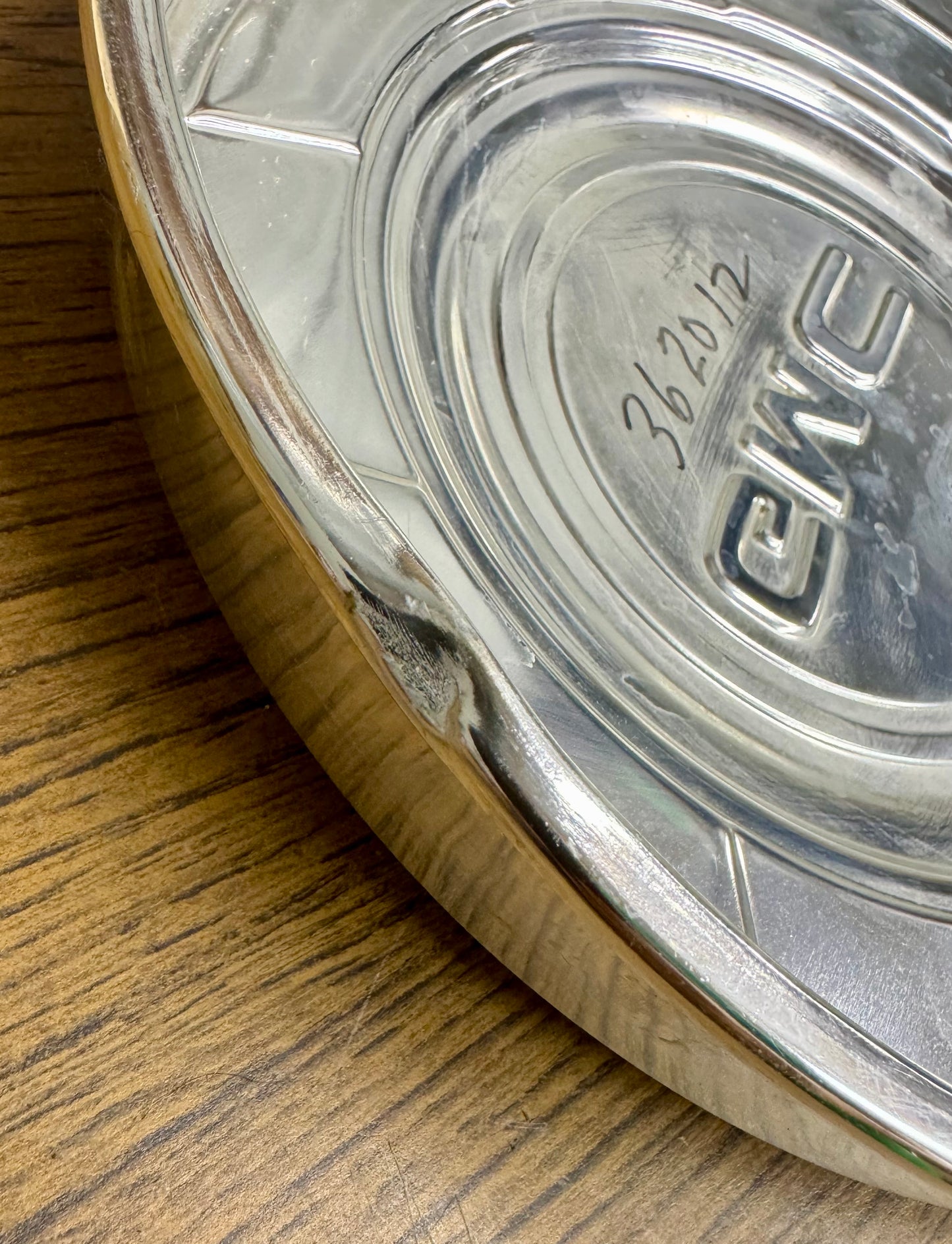 1976-1988 GMC 1/2 ton hubcap