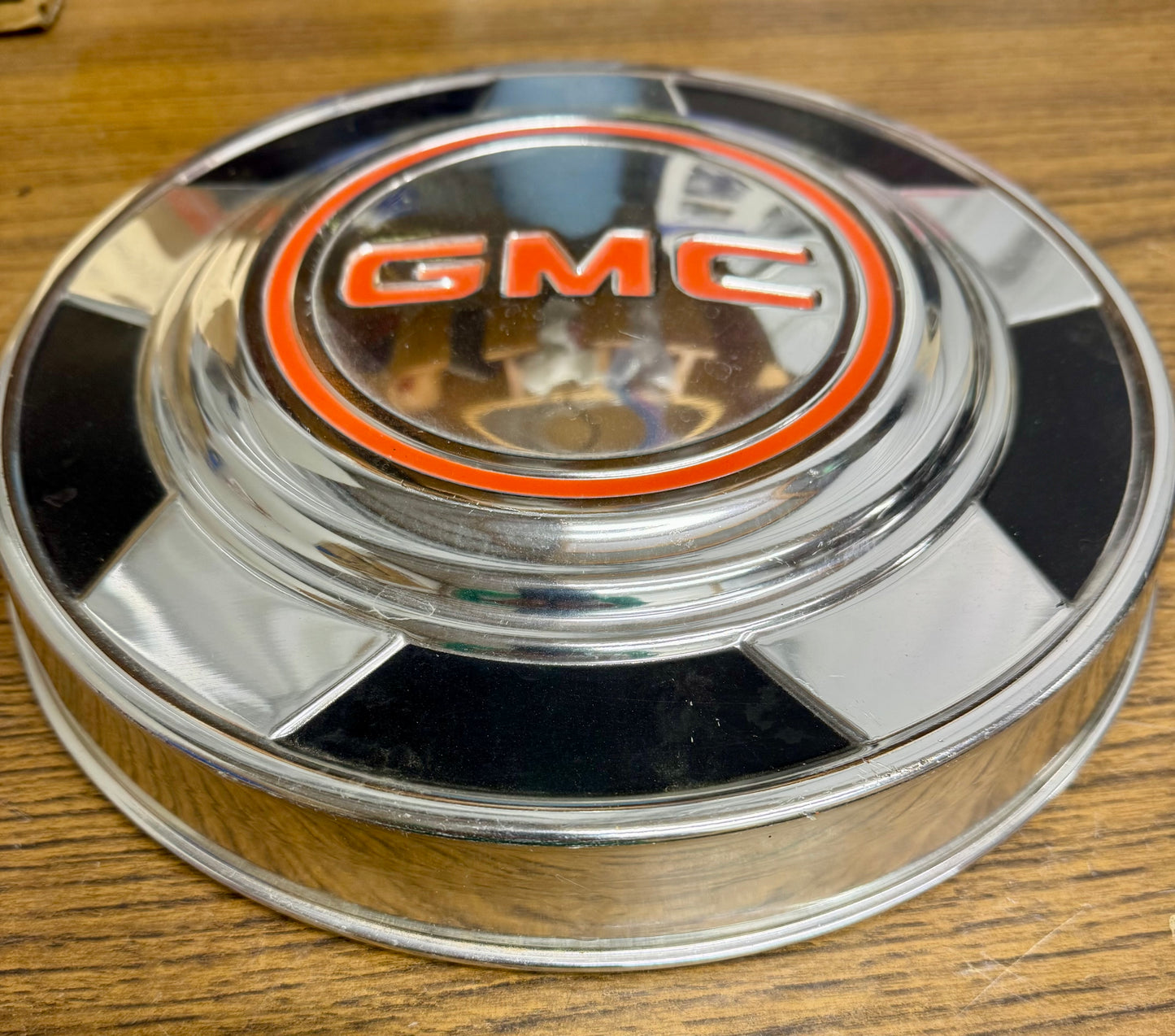 1976-1988 GMC 1/2 ton hubcap