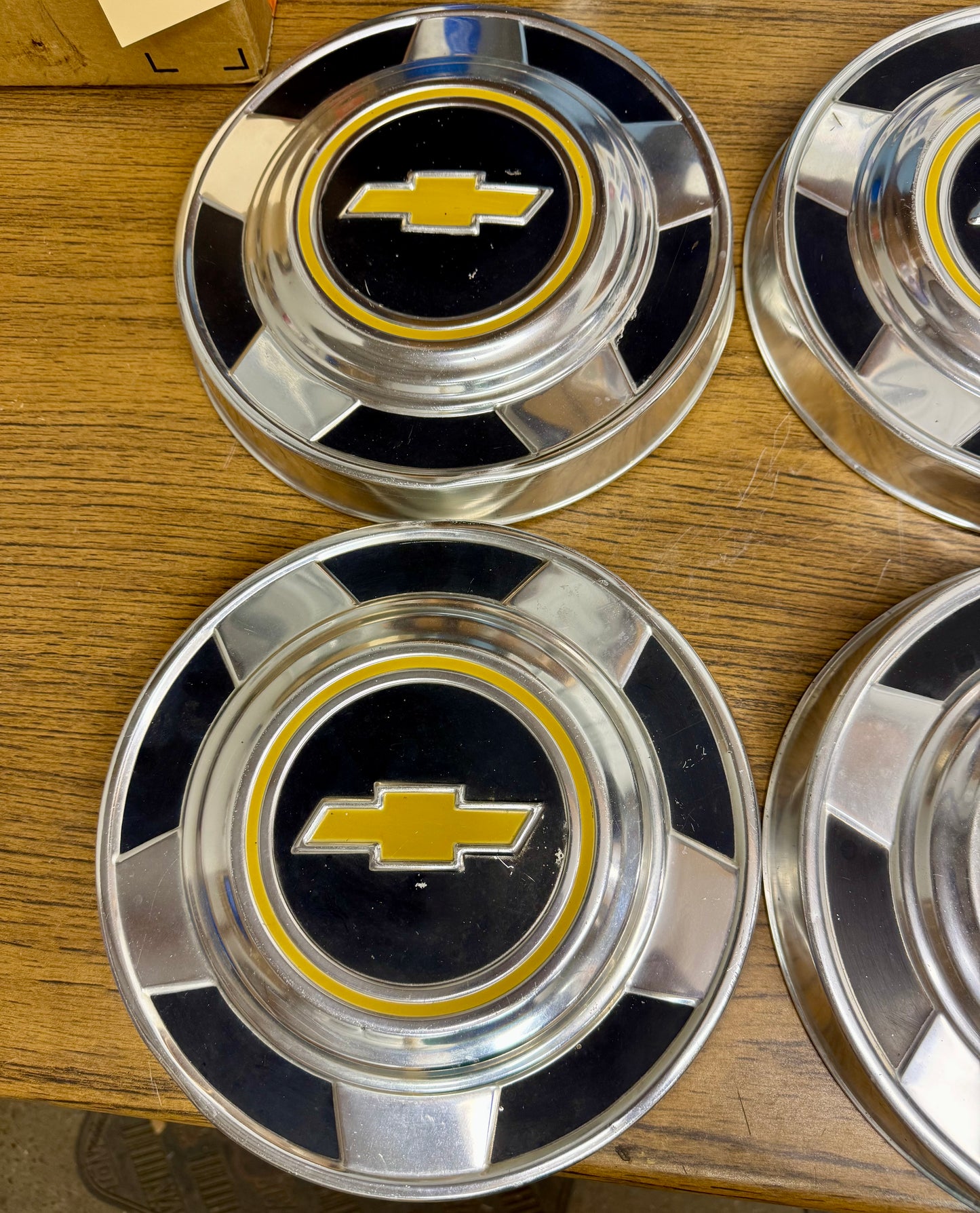 1976-1988 1/2 ton hubcaps