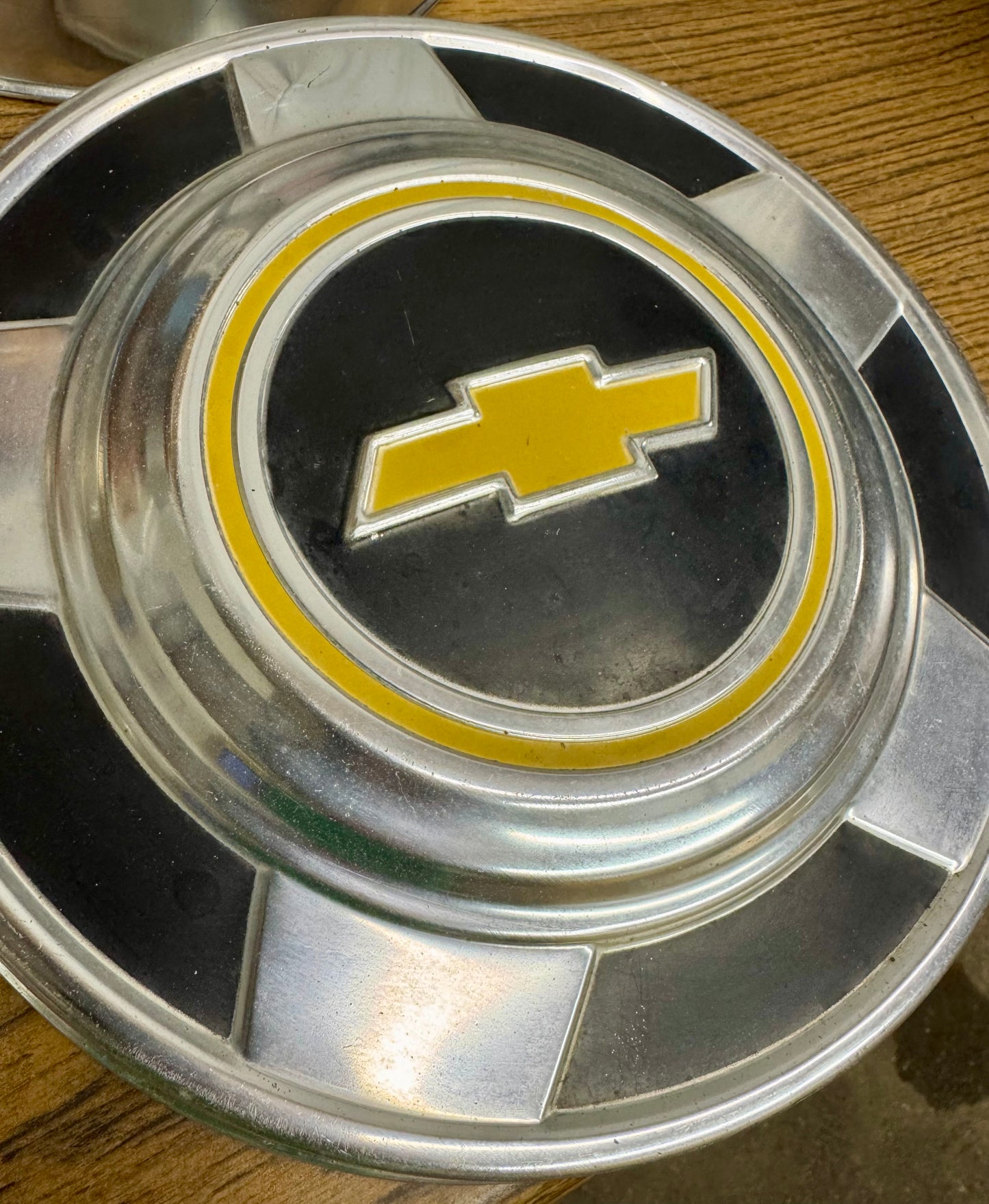 1976-1988 1/2 ton hubcaps