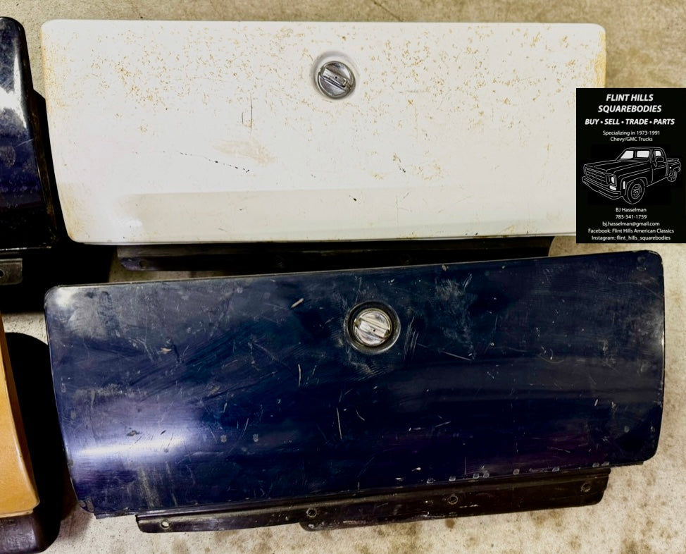 Assortment of glove boxes
