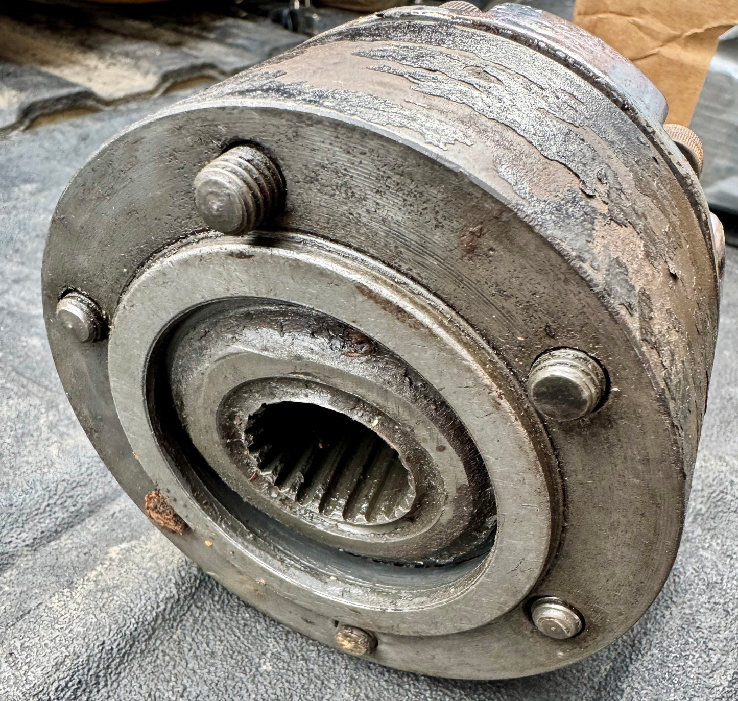 Big Hub Dana 44 lockouts