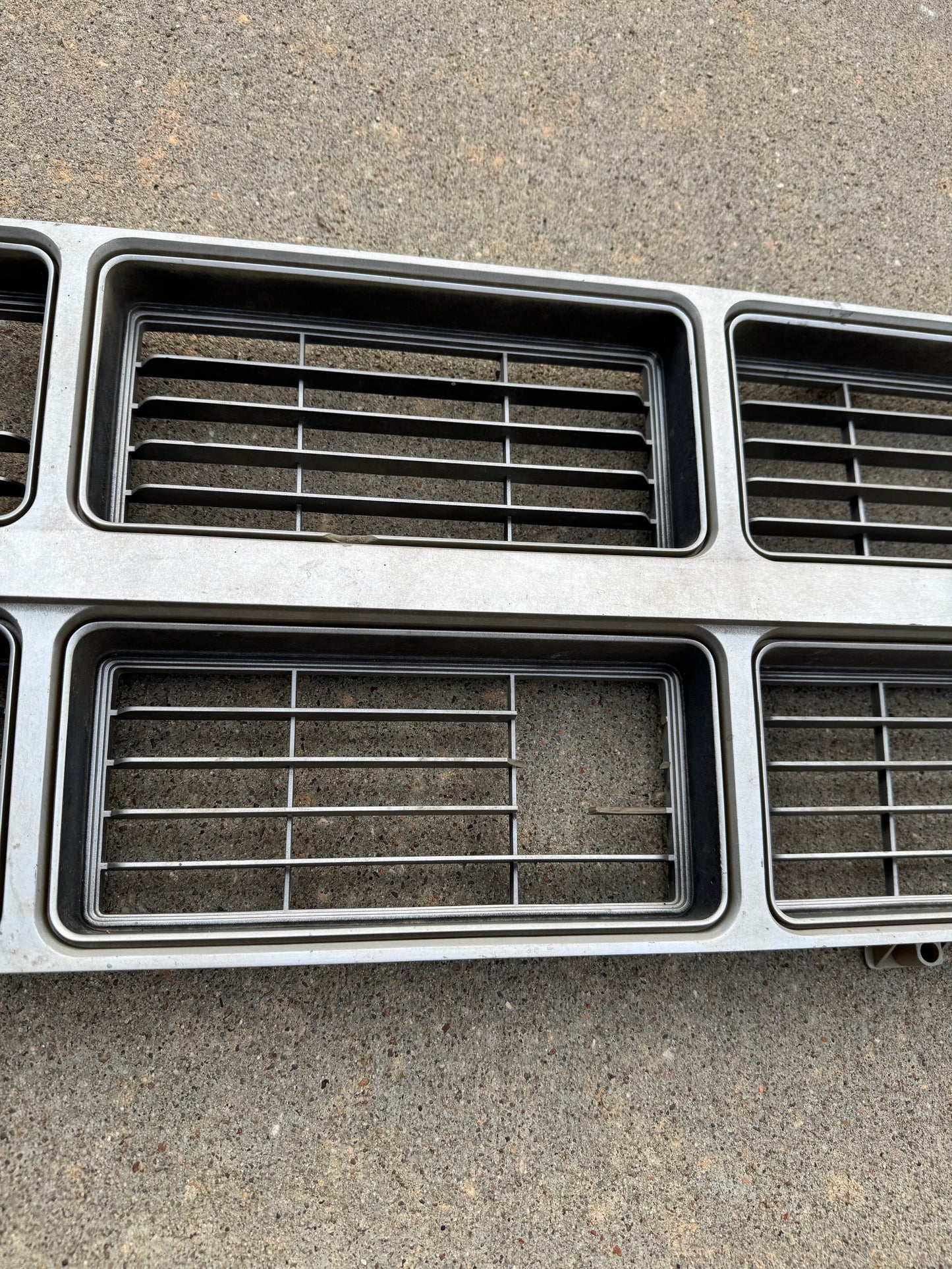1977-80 GMC grille