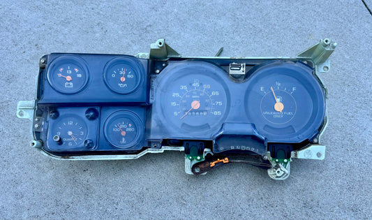 1981-1987 Instrument cluster