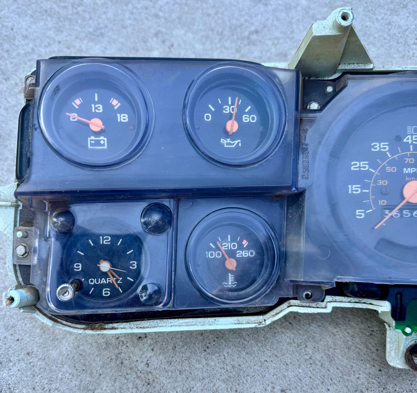 1981-1987 Instrument cluster