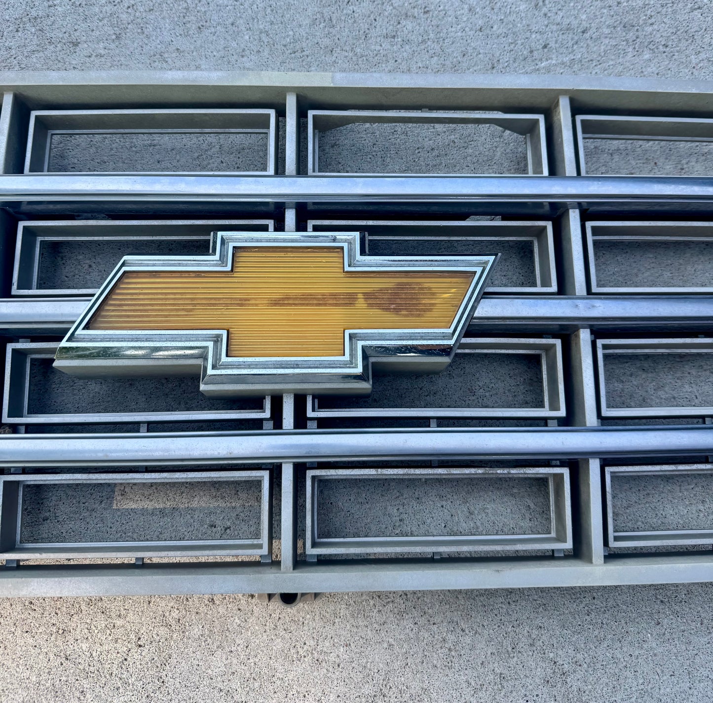 1975/76 Chevrolet grille