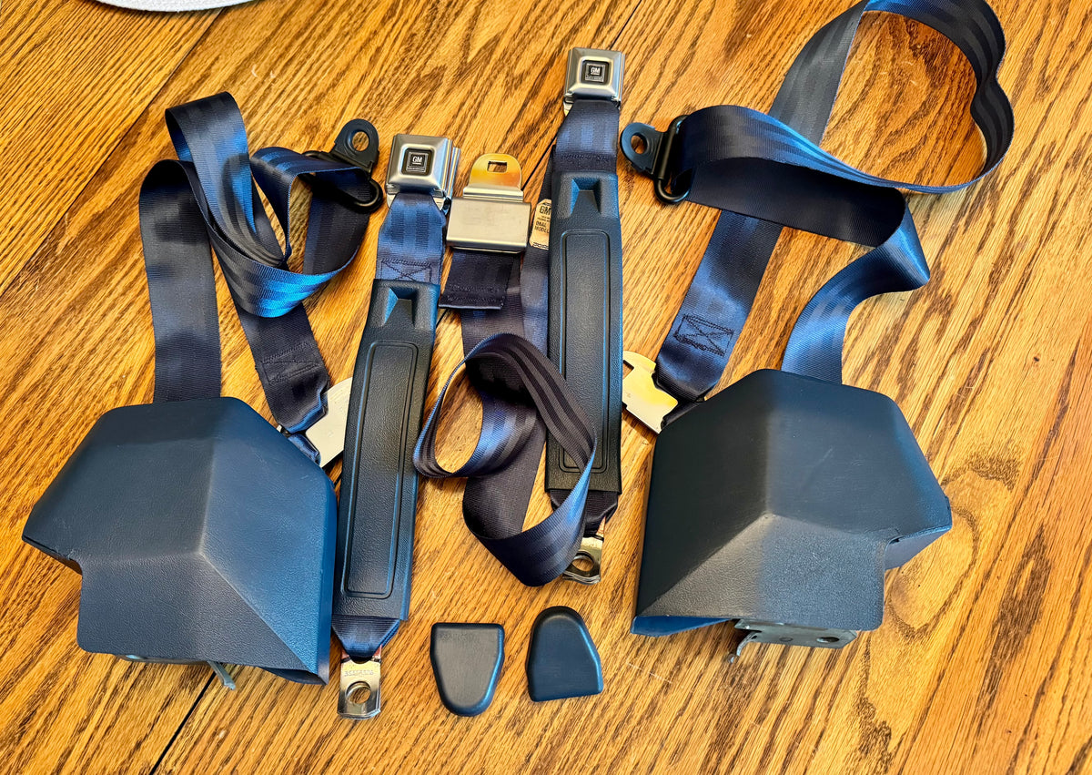1981-1987 Blue seat belts