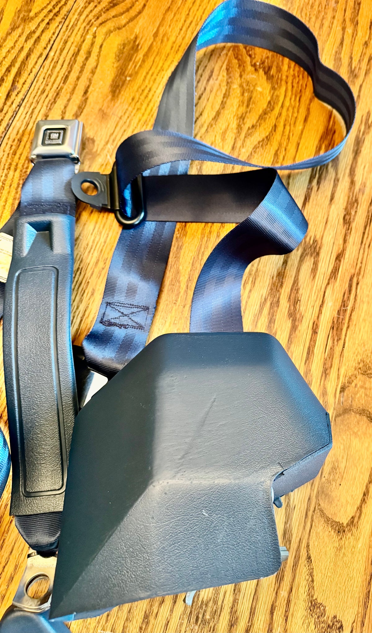 1981-1987 Blue seat belts