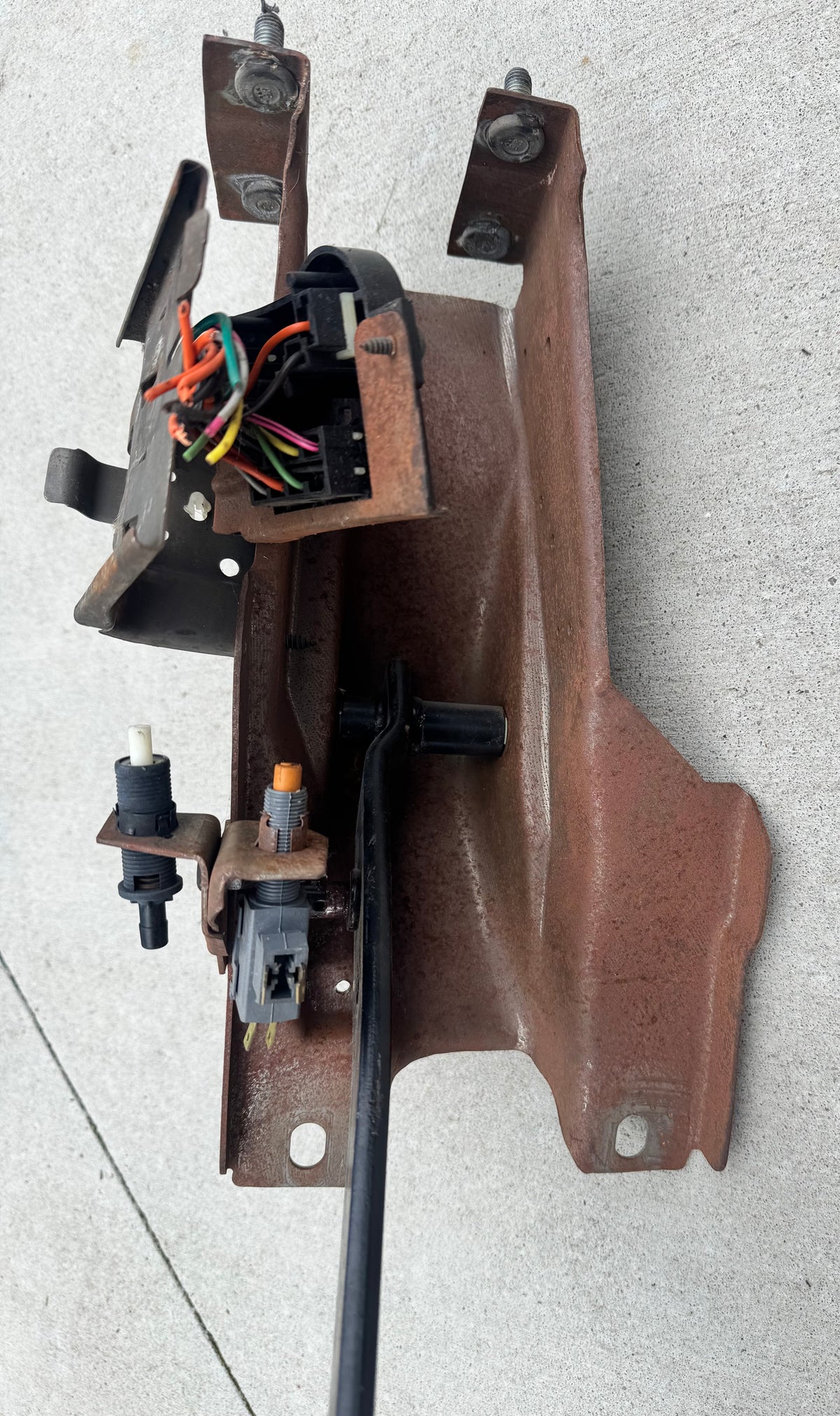 1973-91 Brake pedal assembly