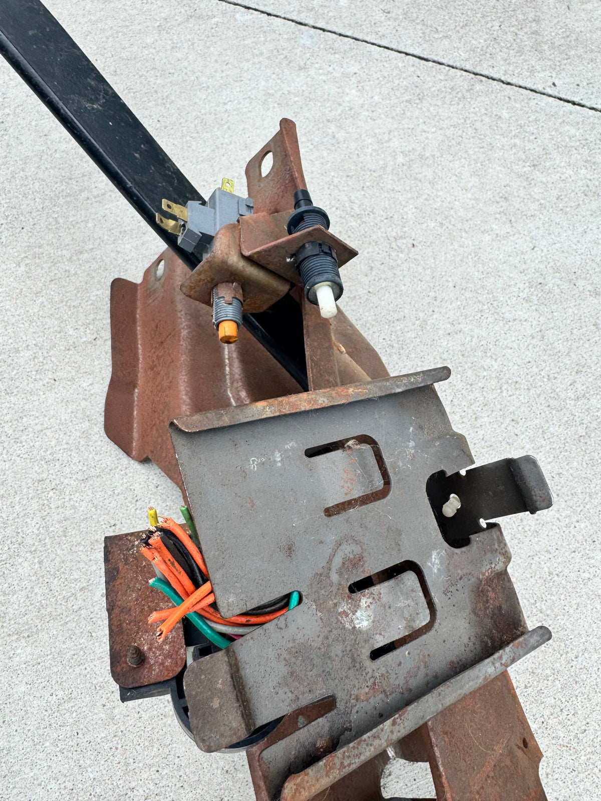 1973-91 Brake pedal assembly