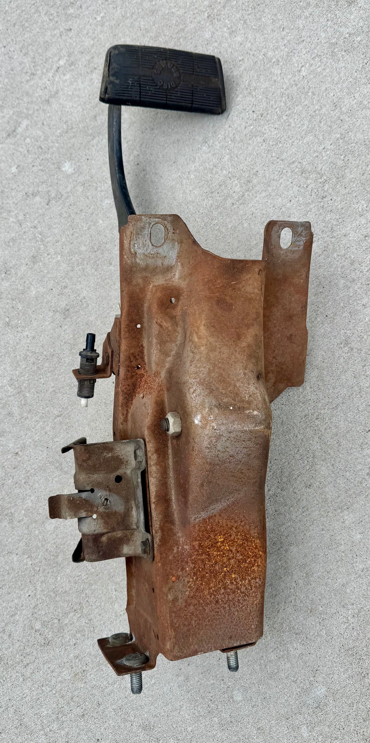 1973-91 Brake pedal assembly