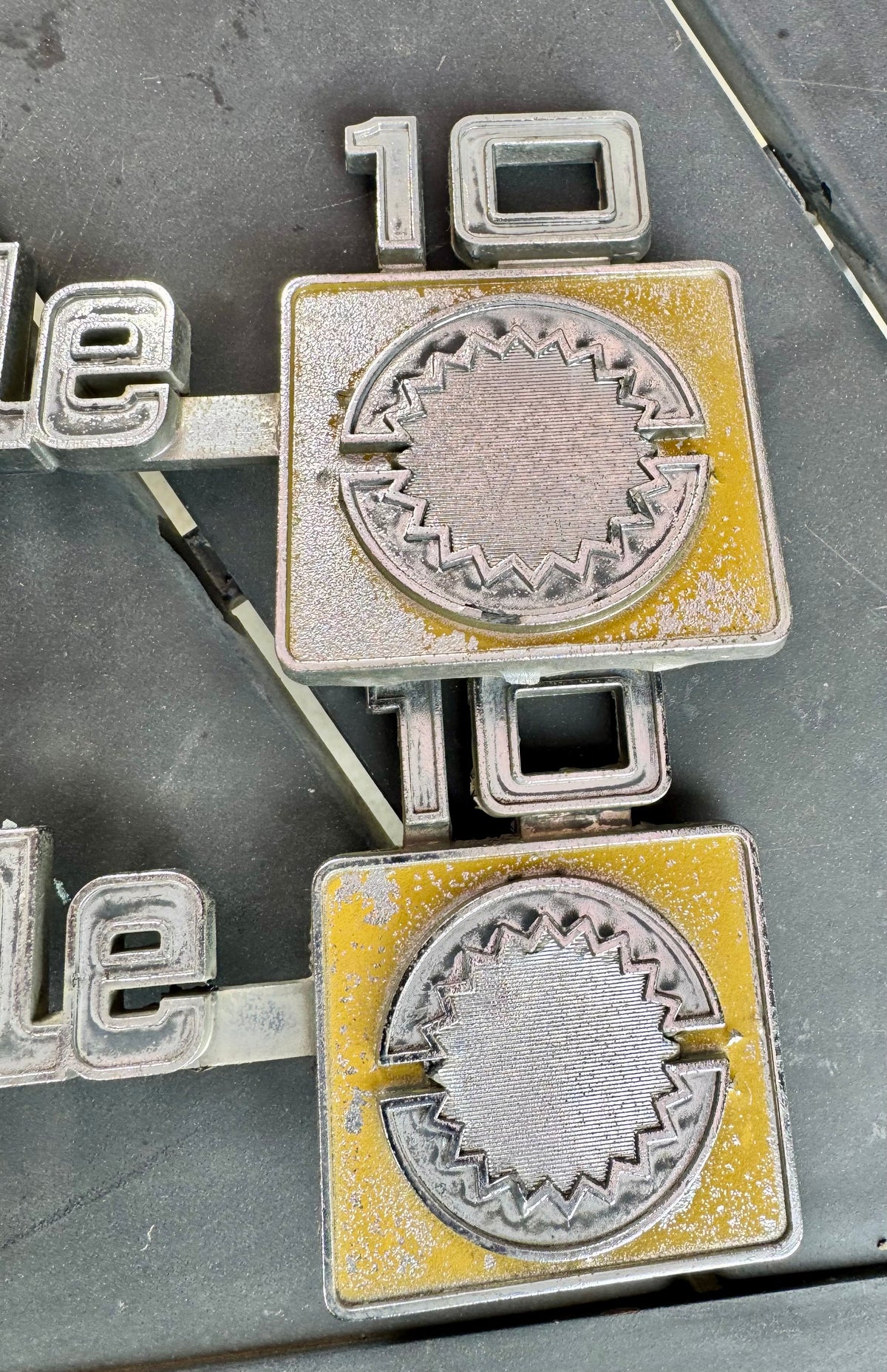 1975-80 Scottsdale 10 Fender Emblem