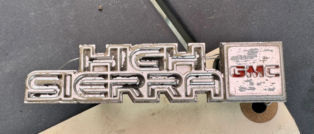 1981-87 High Sierra Dash Emblem