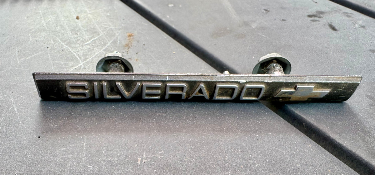 1989-91 Silverado dash emblem