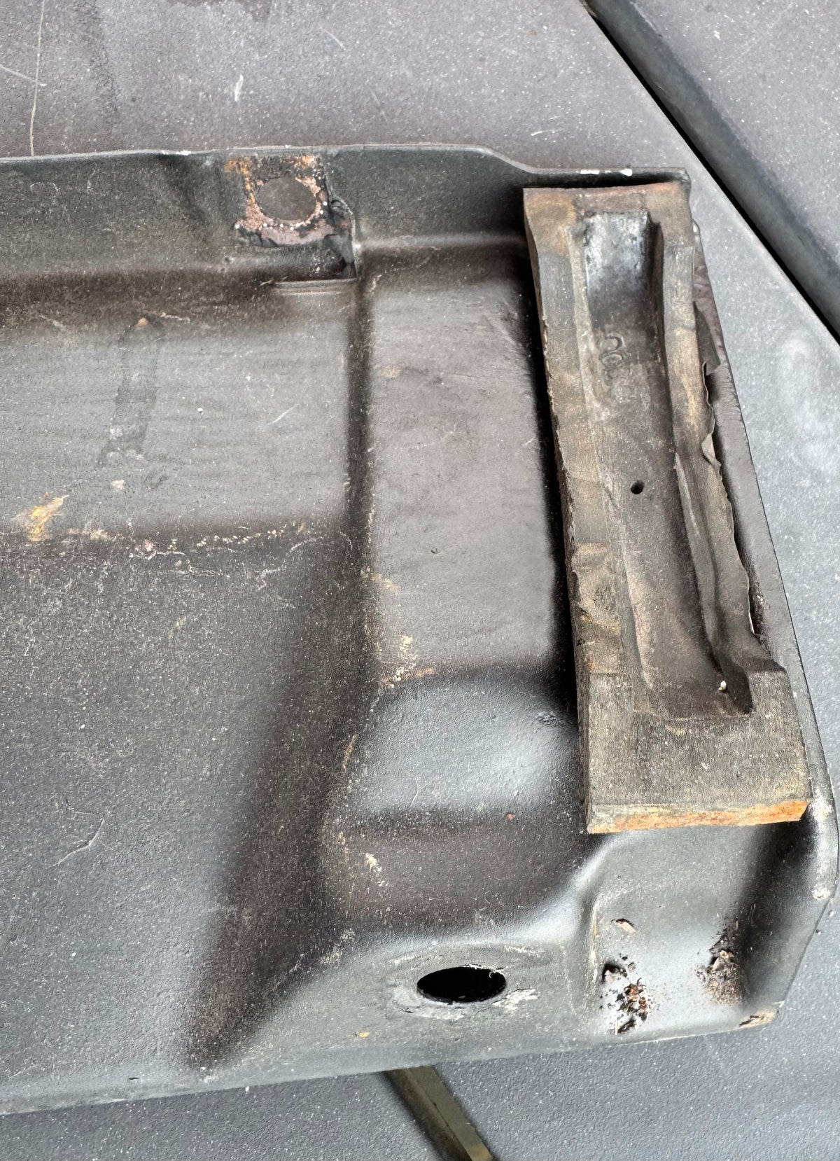 1973-80 radiator upper panel