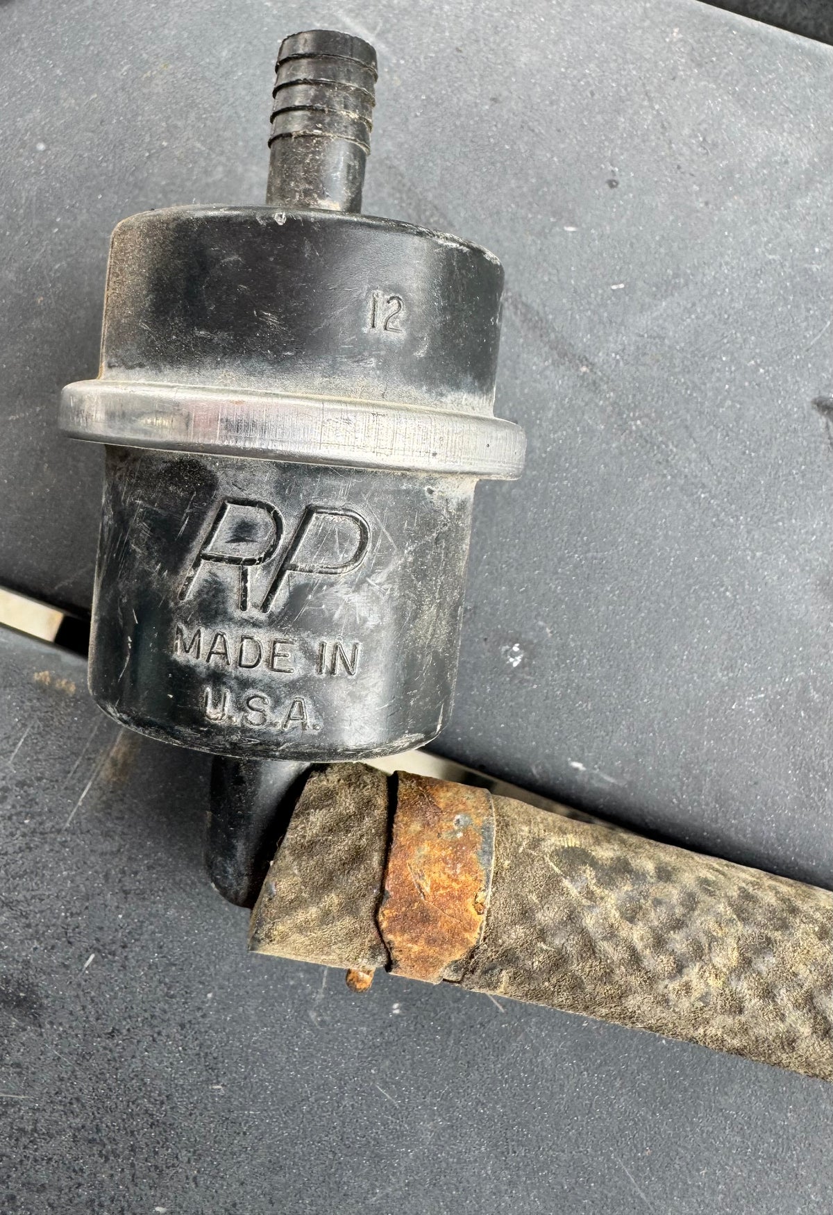Vacuum booster check valve
