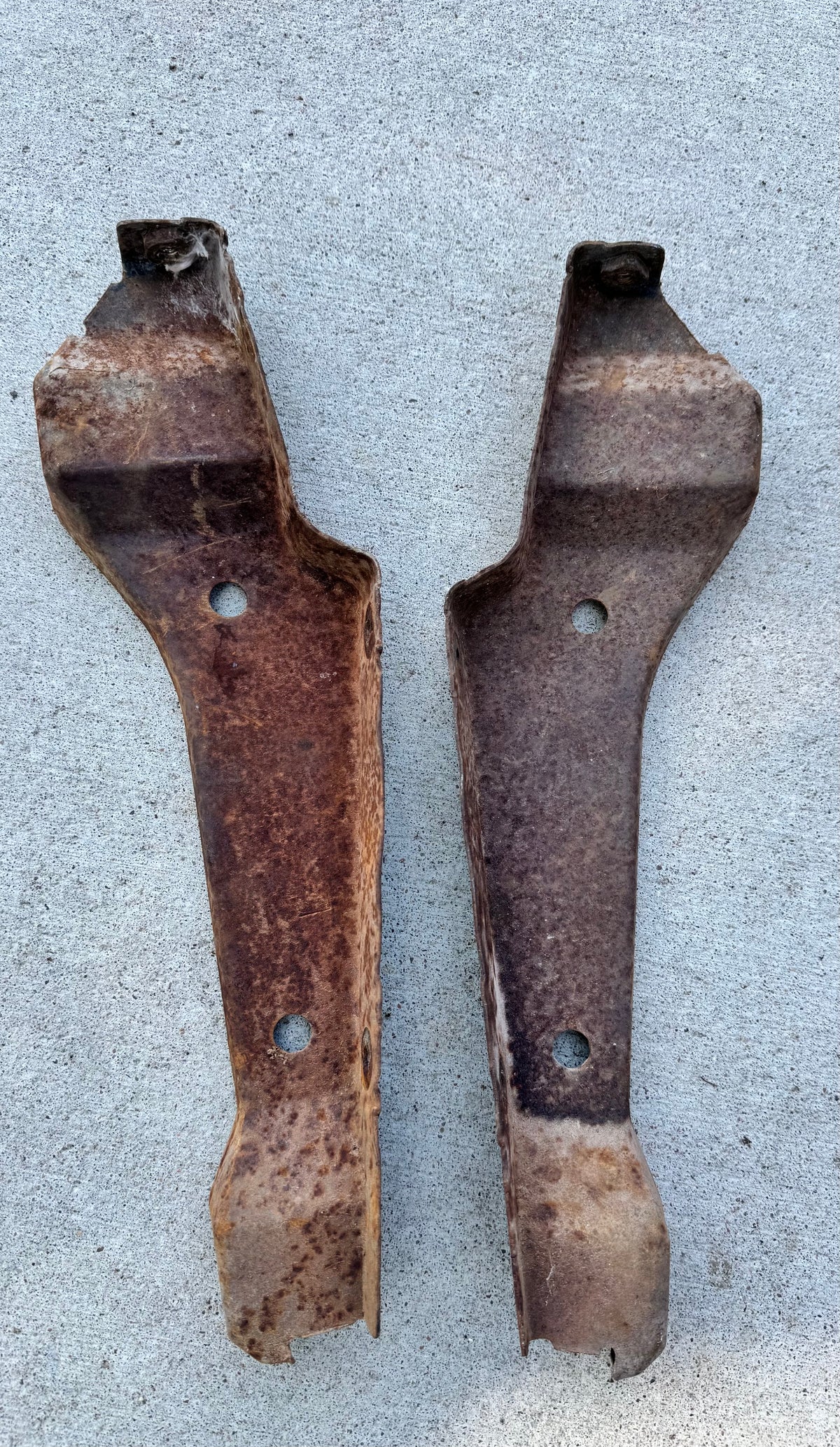 1975-80 Grille brackets