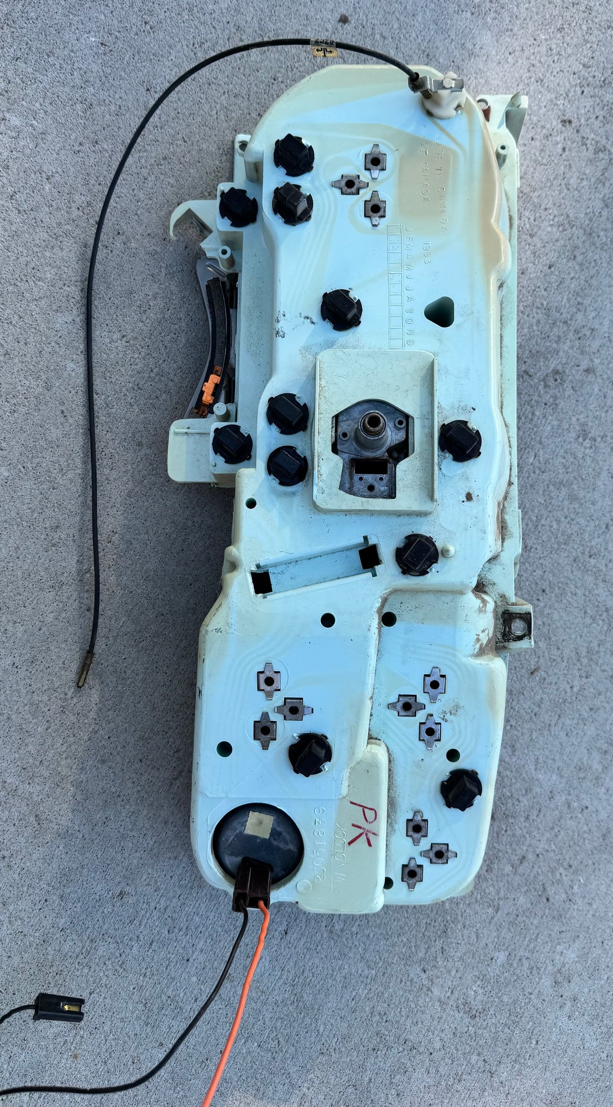 1980 Instrument cluster