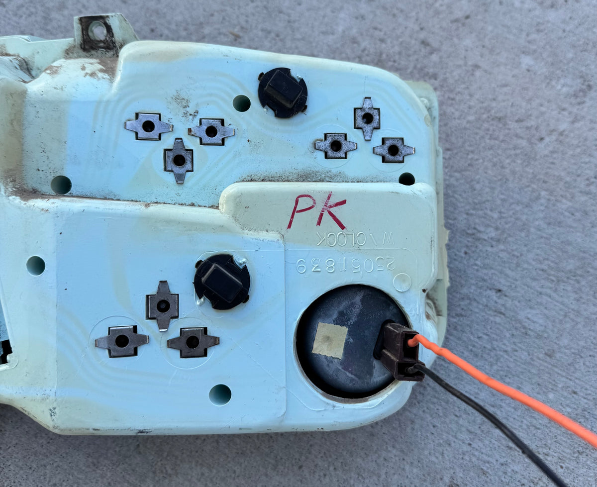 1980 Instrument cluster