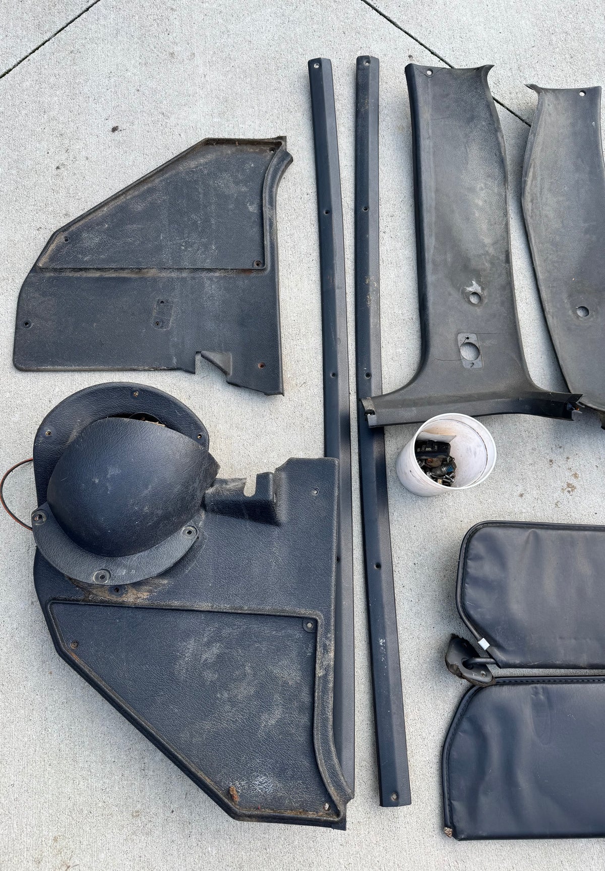 1981-87 Charcoal interior trim