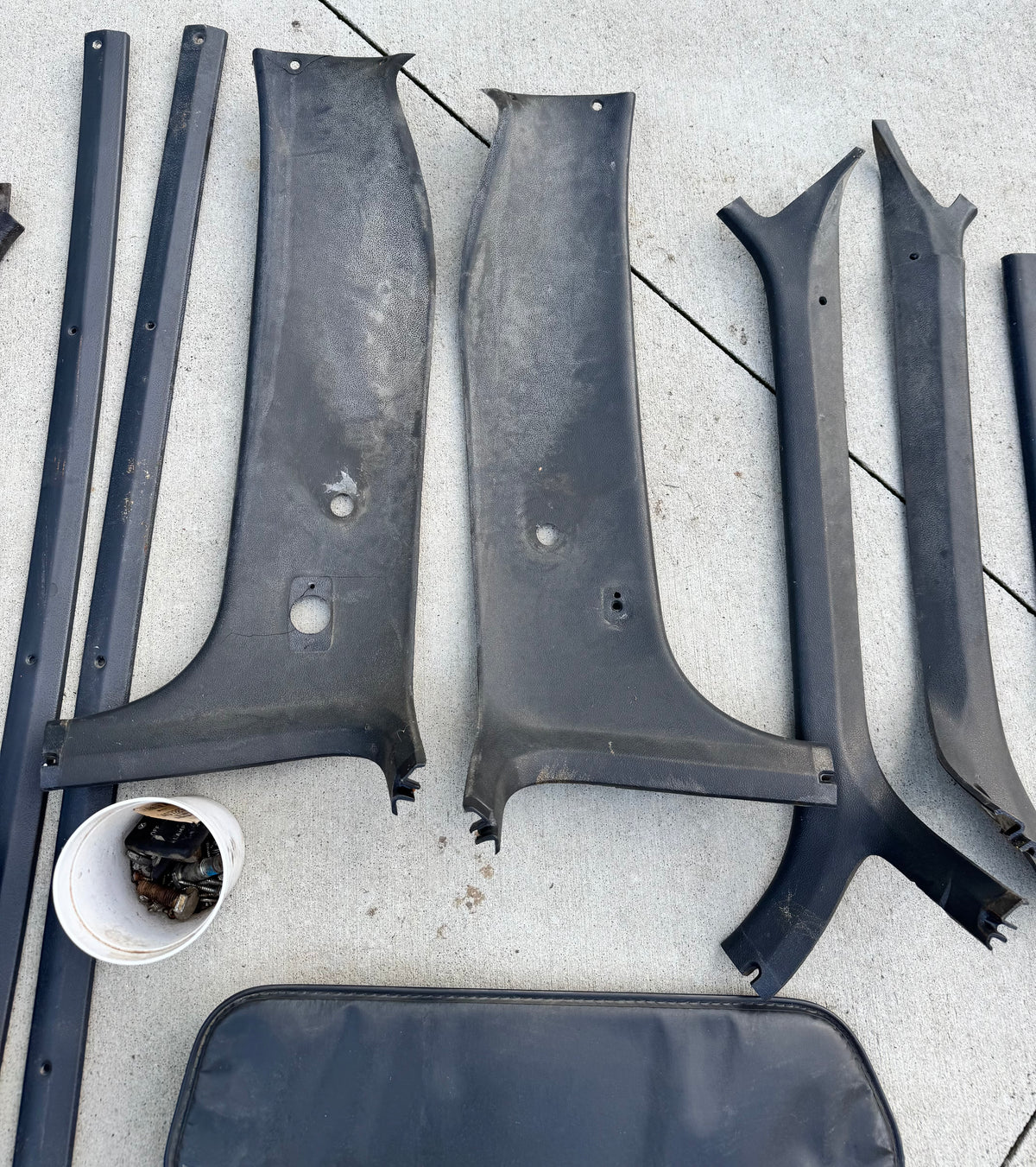 1981-87 Charcoal interior trim