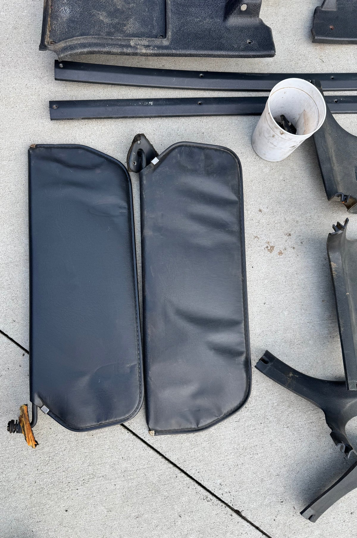 1981-87 Charcoal interior trim