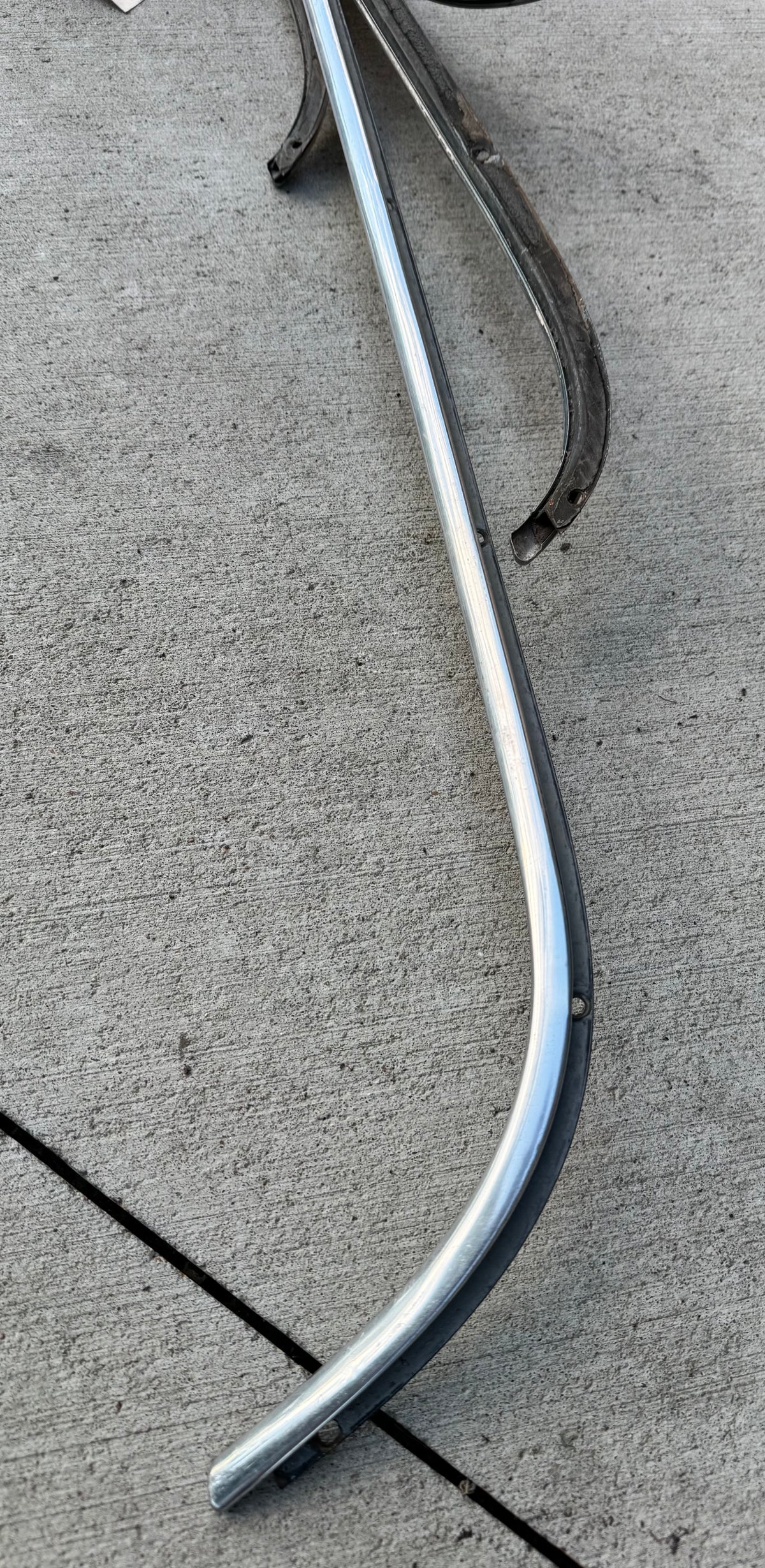1973-91 Suburban drip rails