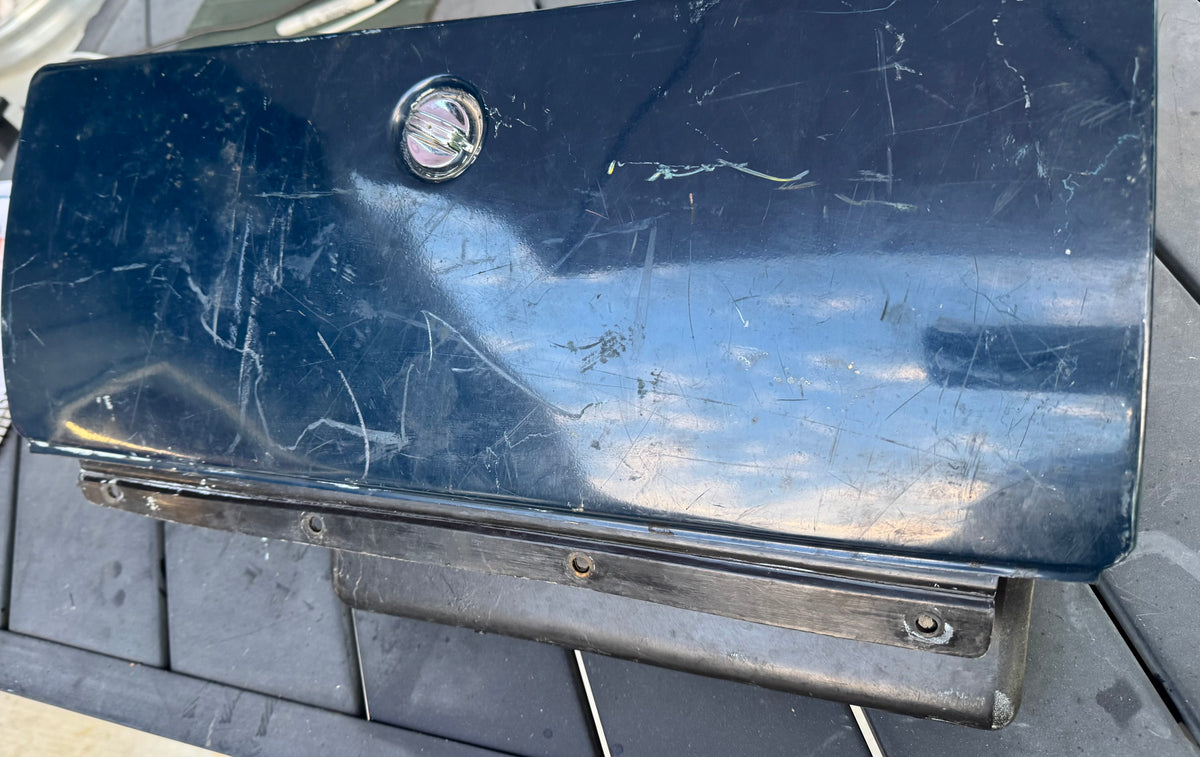 1973-91 Glove box