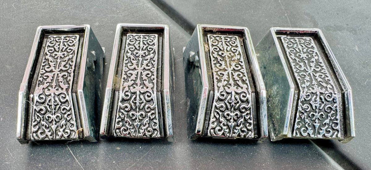 1977-80 Door panel trim clips