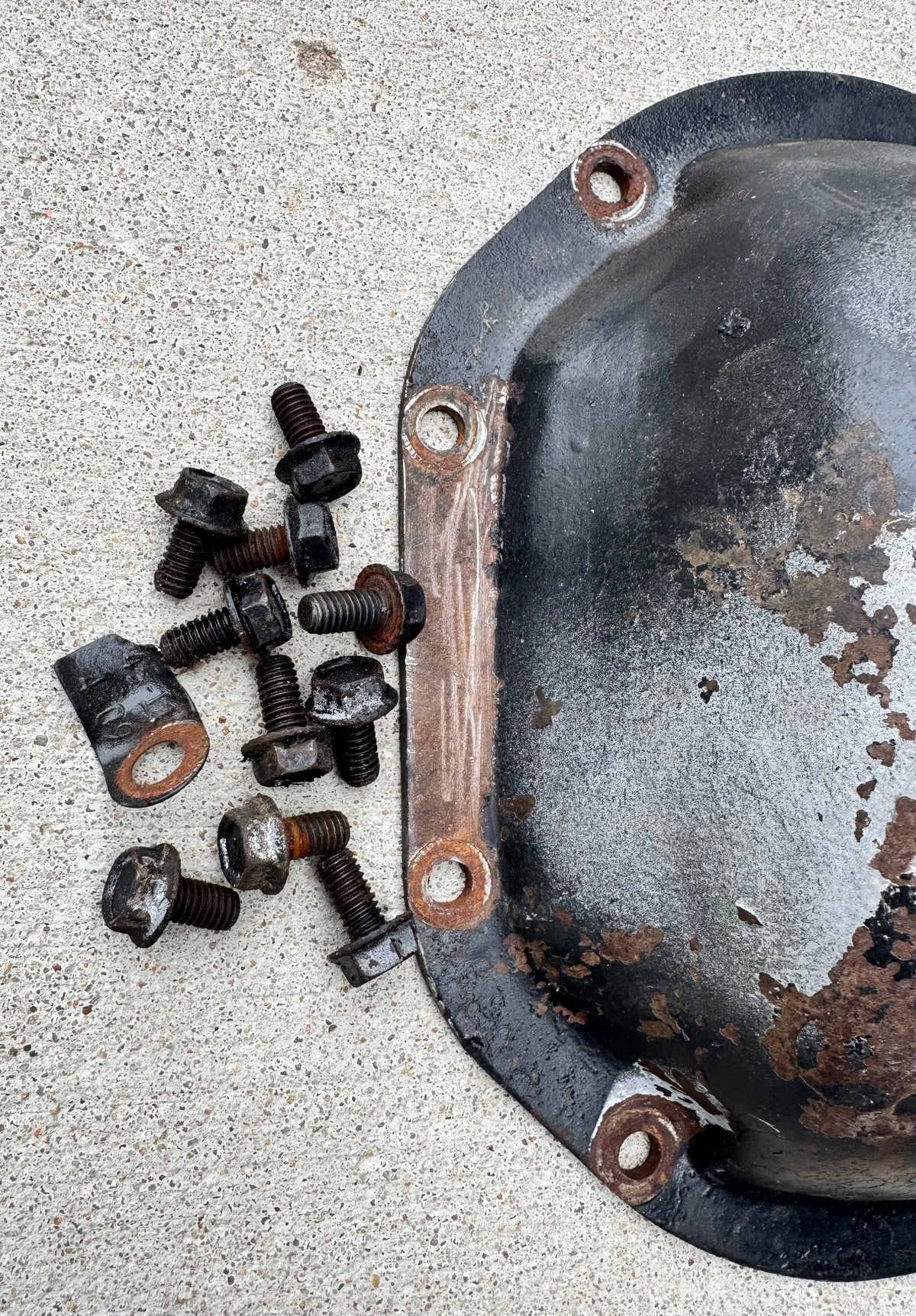 Dana 44 front differential cover