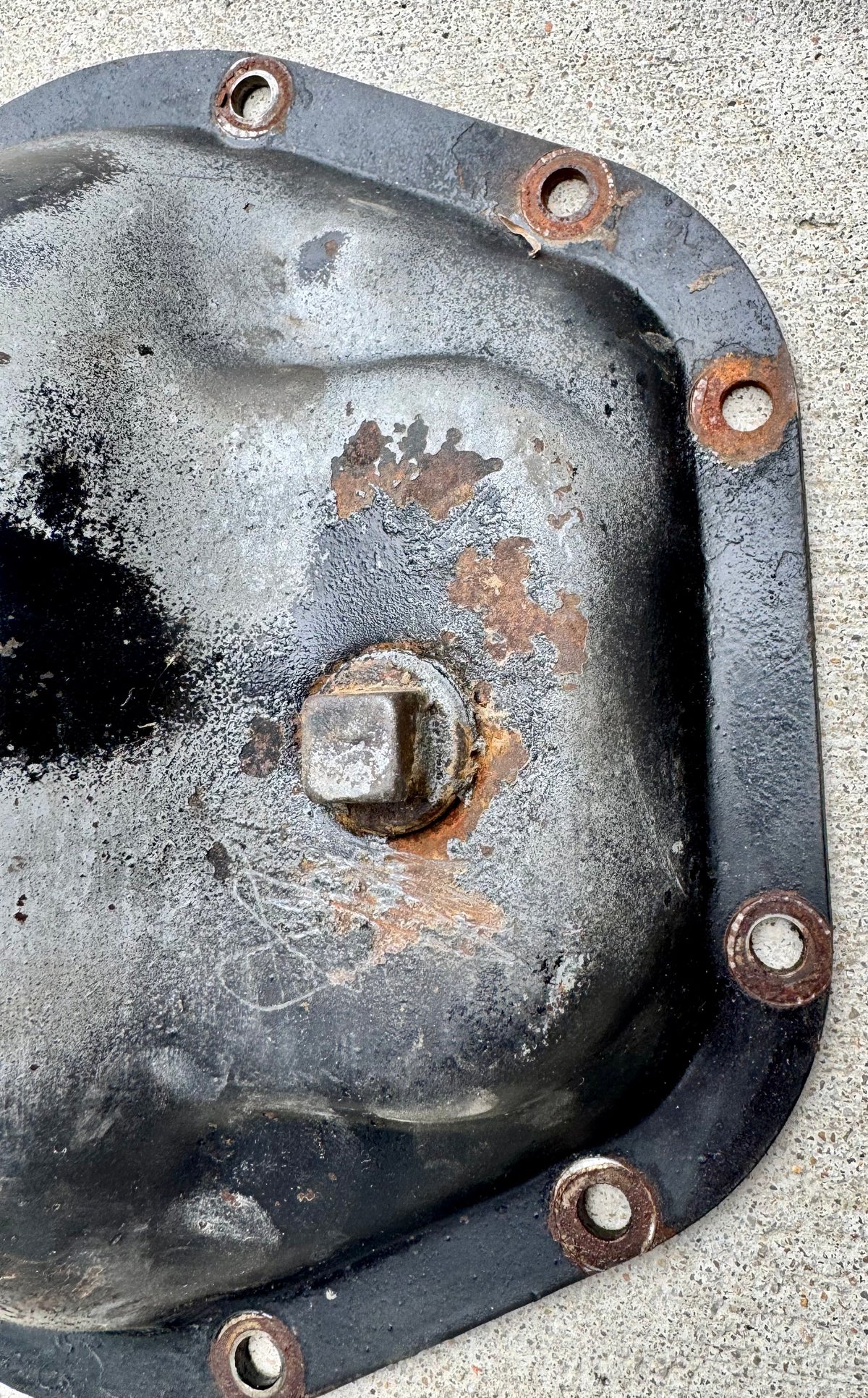 Dana 44 front differential cover