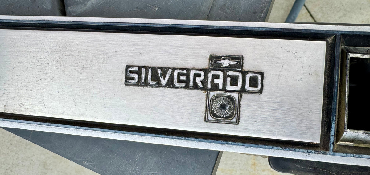 1981-88 Silverado dash trim