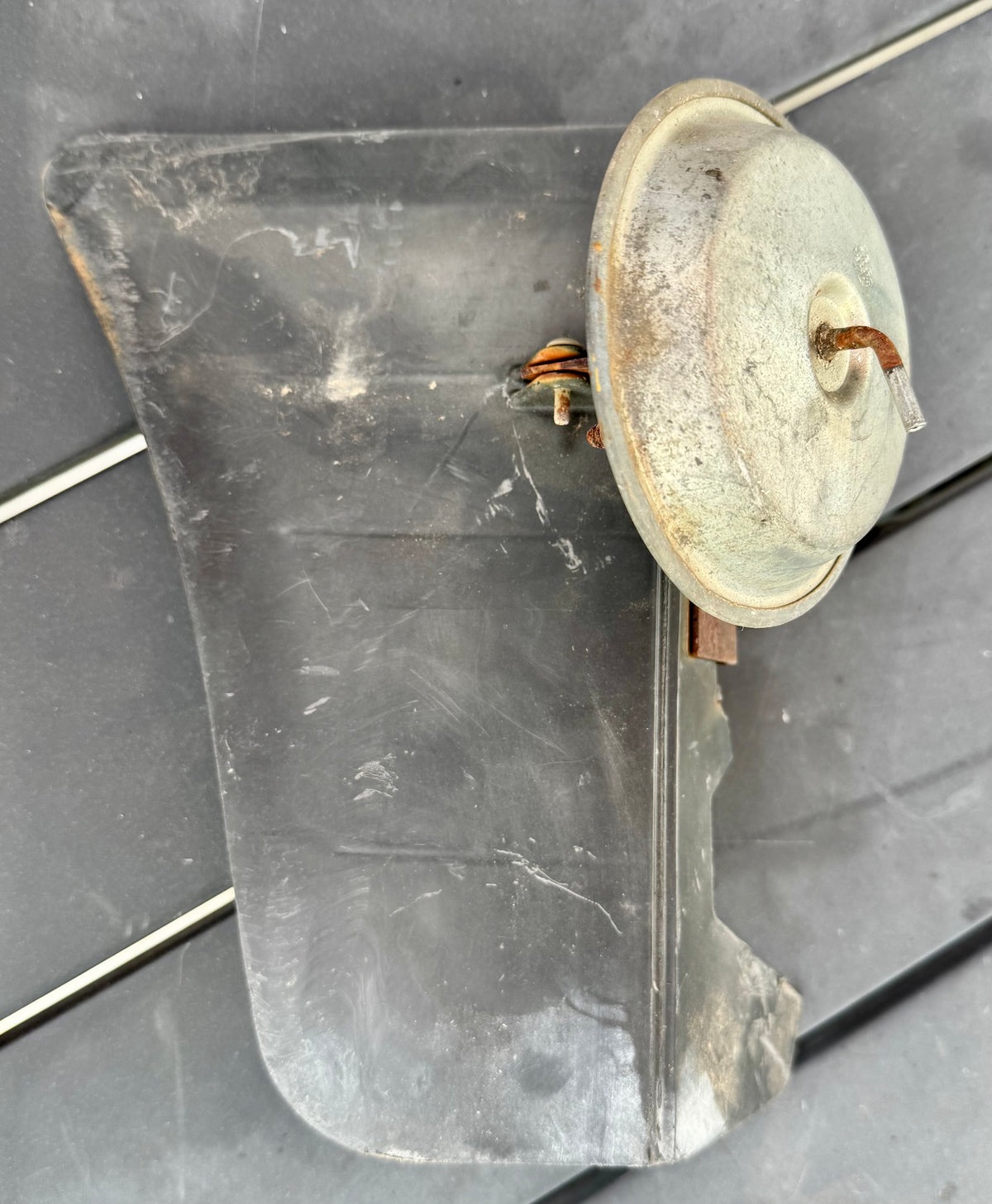 1973-1991 Vacuum valve