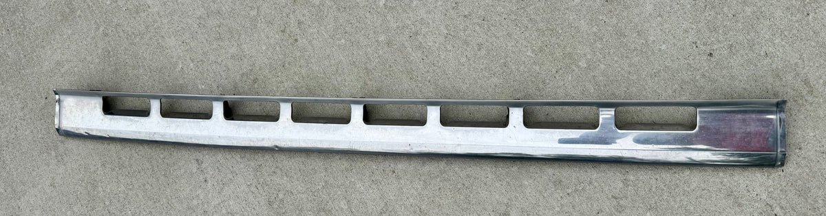 1979-80 lower grille trim