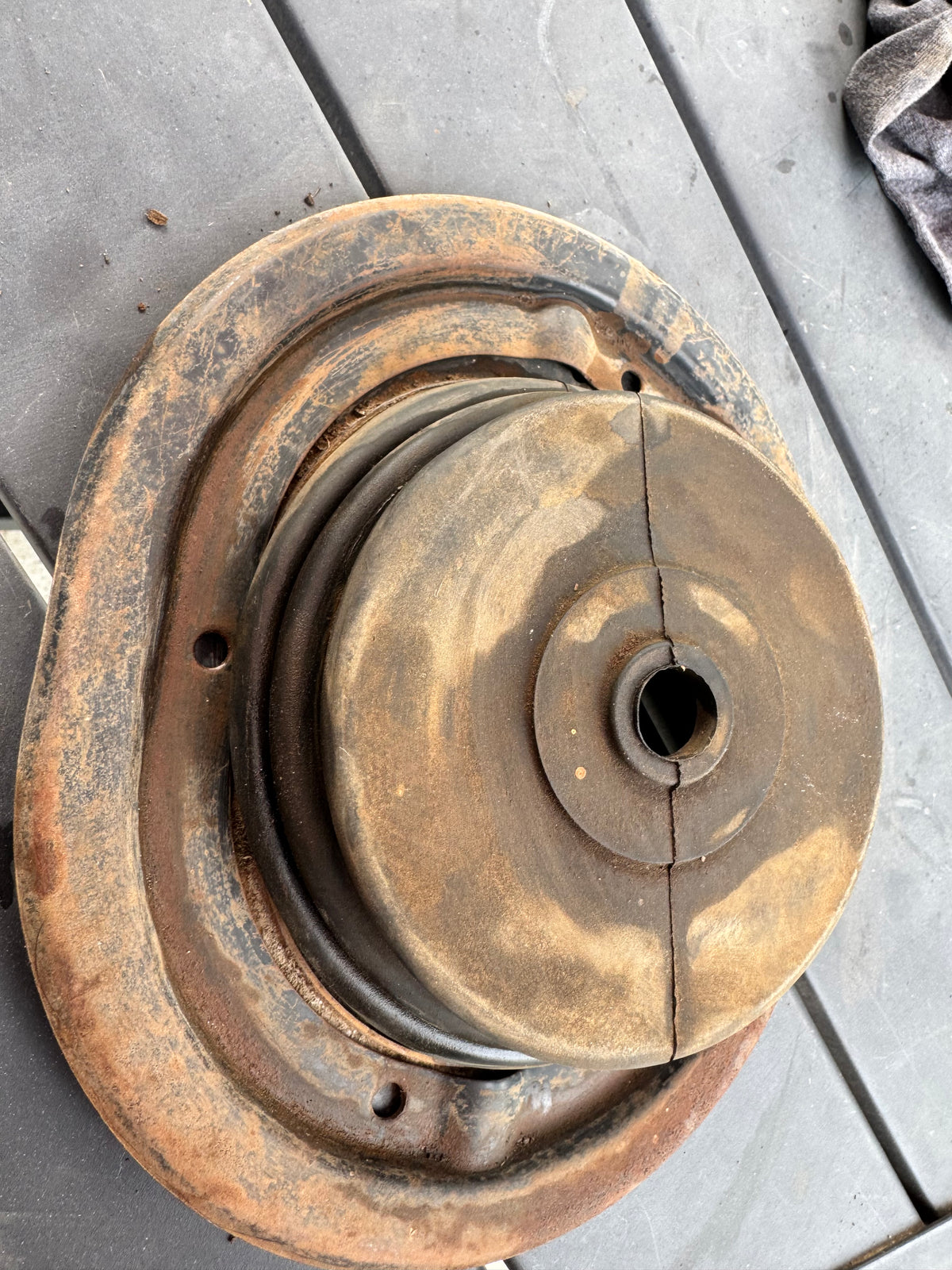 1973-1983 floor shift boot and retainer