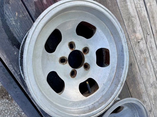 Vintage 15x7.5 E/T aluminum wheels
