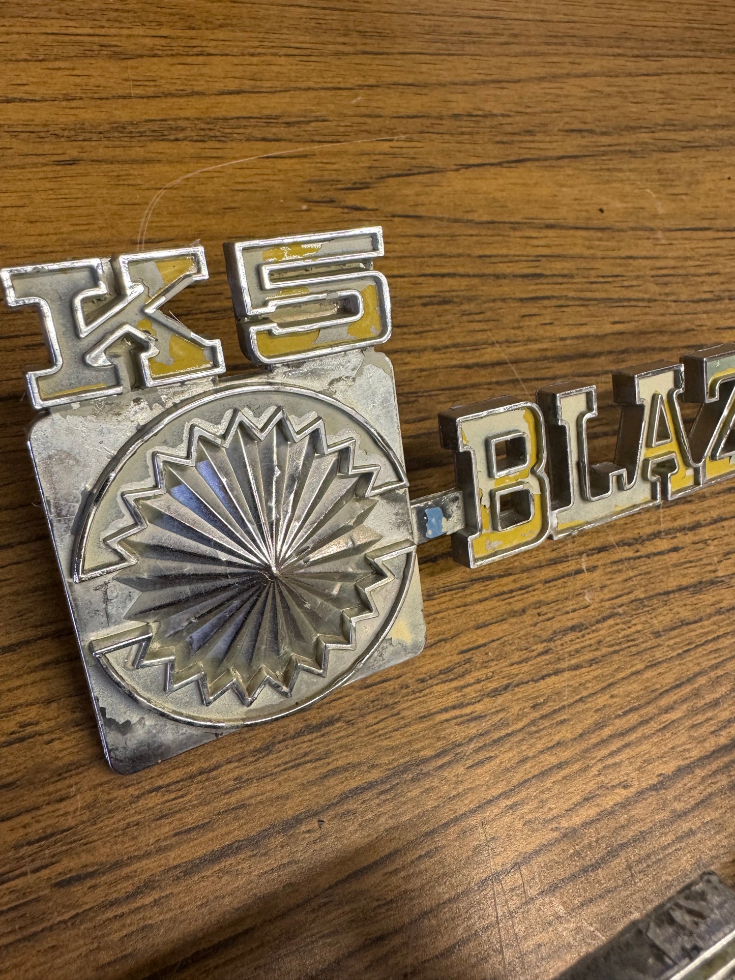 1975-1980 K5 Blazer Fender emblems