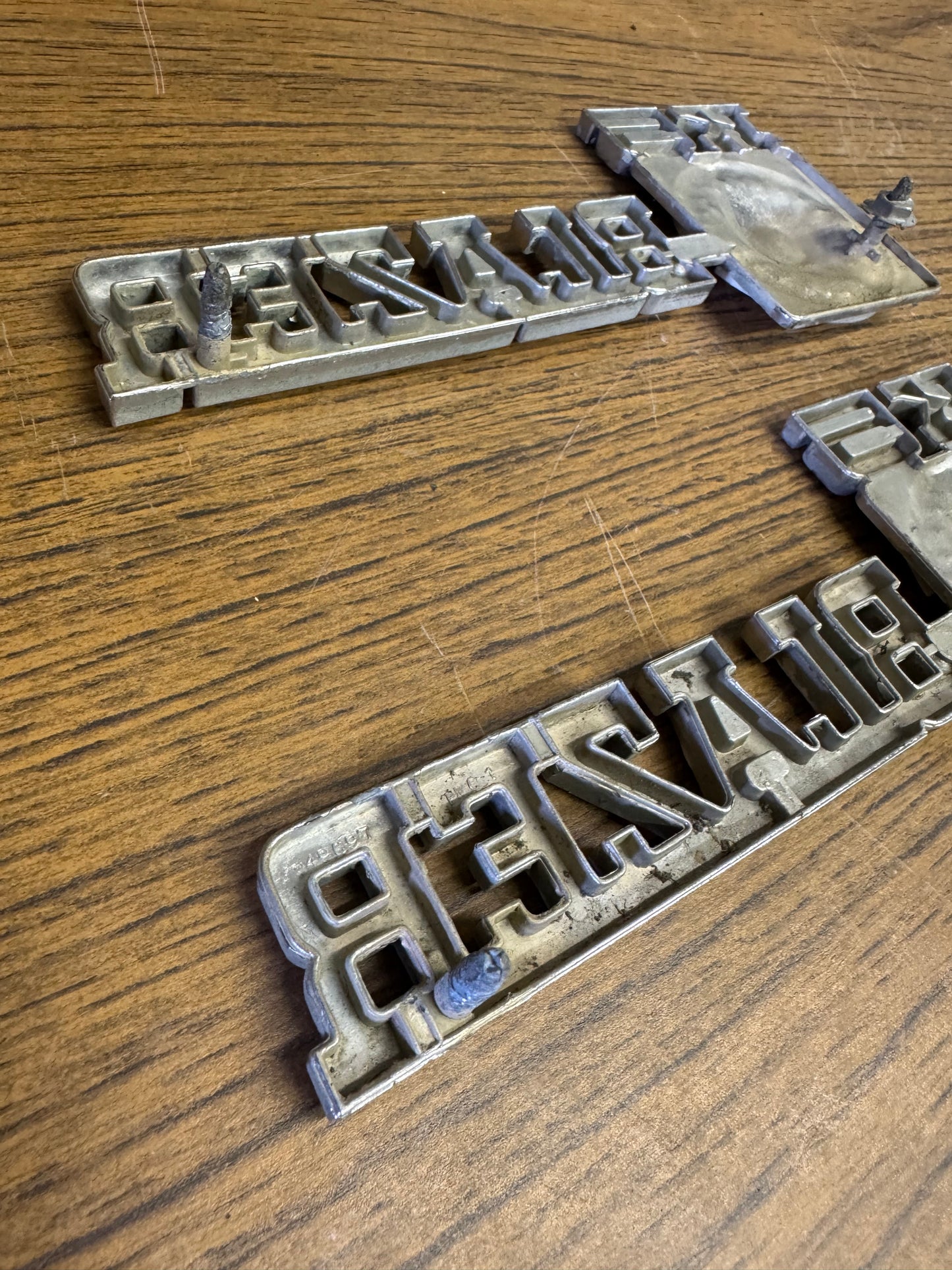 1975-1980 K5 Blazer Fender emblems