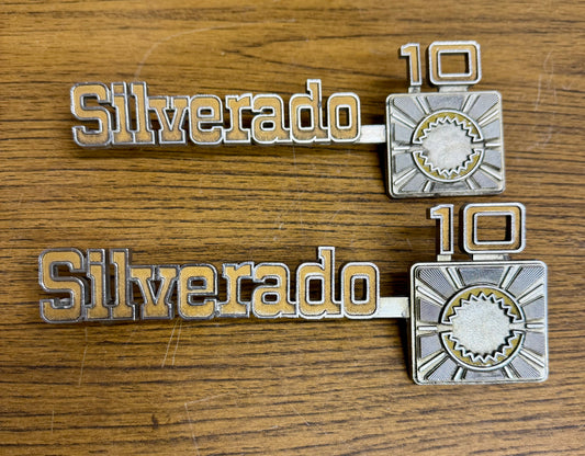 1975-1980 Silverado fender emblems