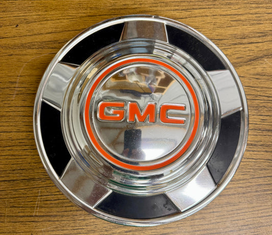 1976-1988 GMC 1/2 ton hubcap