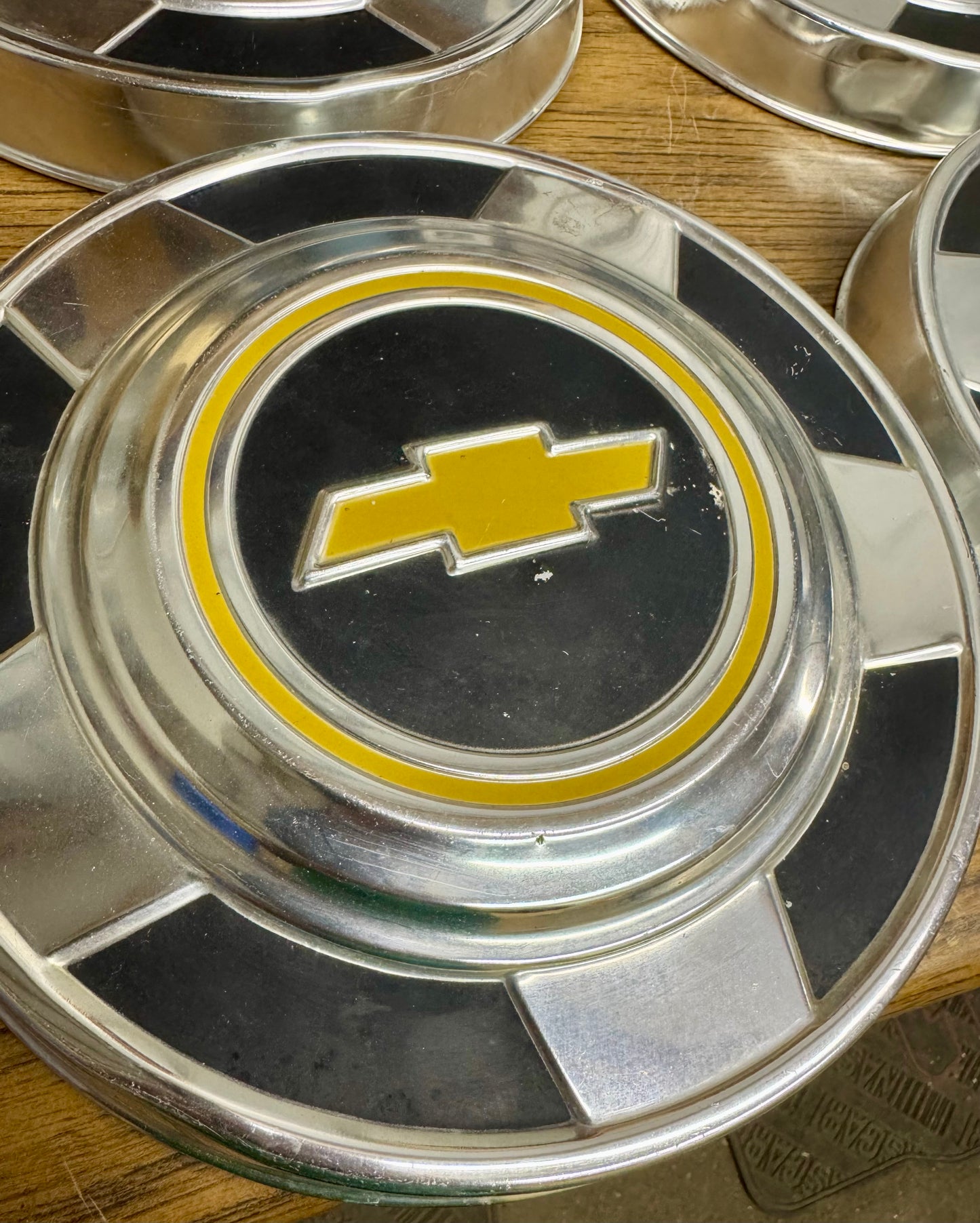 1976-1988 1/2 ton hubcaps