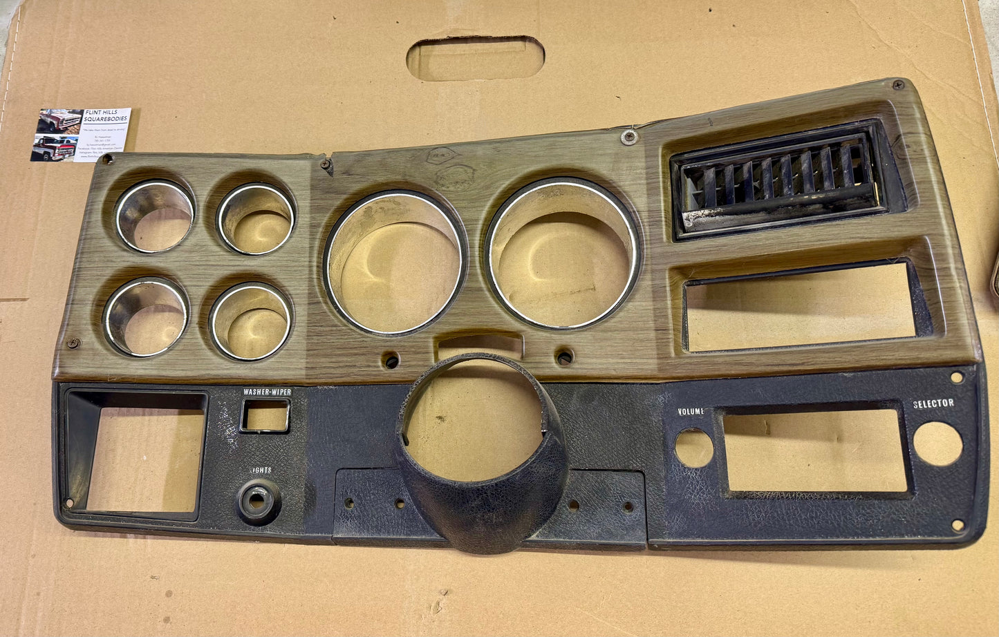 1973/74 instrument panel bezel
